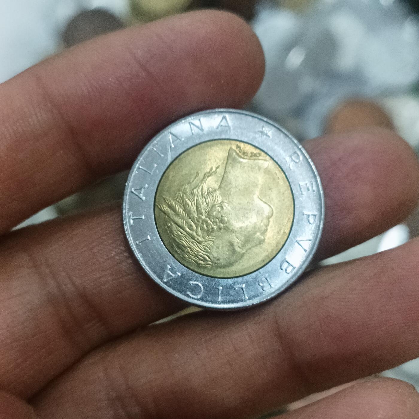 泡泡币外币第二十五场可代拍15038385335微信 意大利