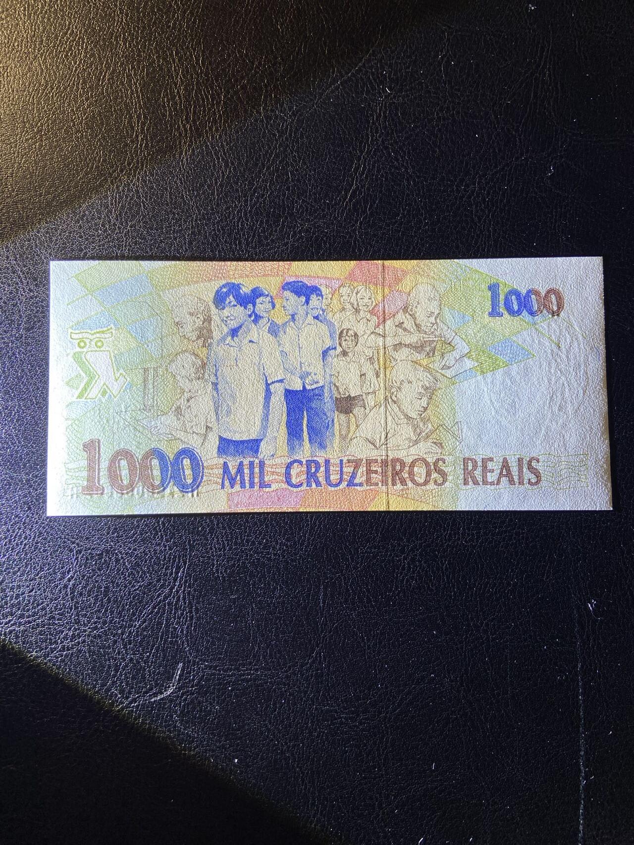 【炜奕收藏】第三十三期，多套精美纸币 1993年巴西1000克鲁塞罗瑞尔，UNC品相，中夹888豹子号