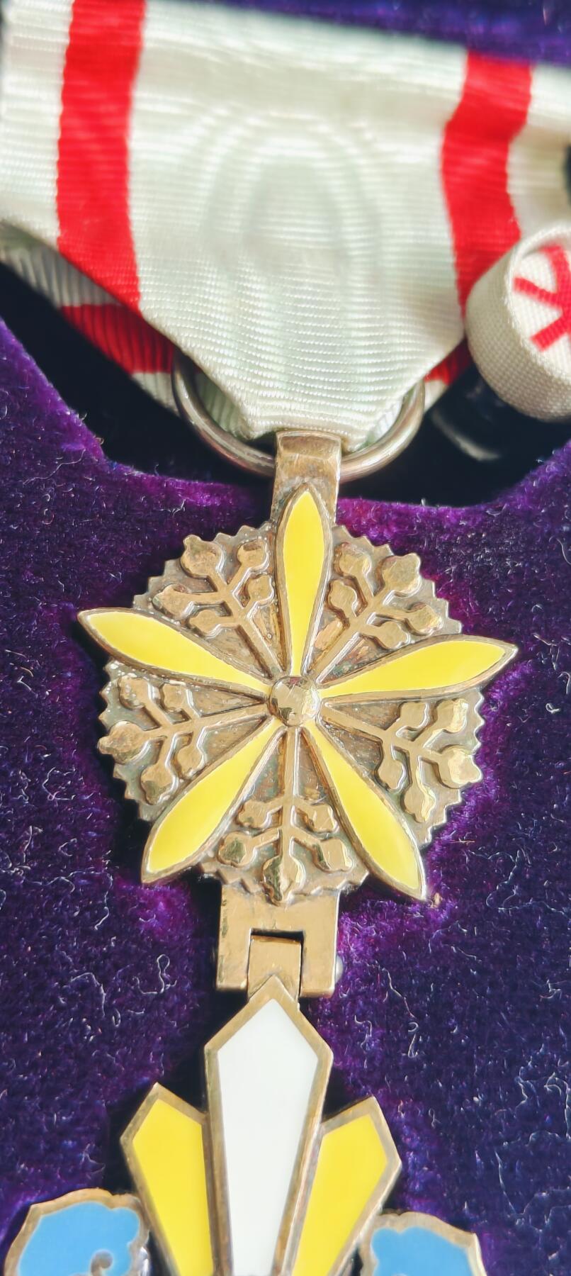 勋五位景云章品相极好