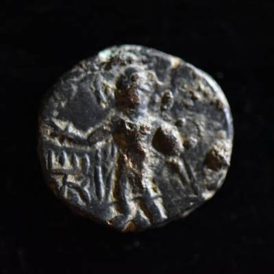 【良泉】第三十二期【直播场】5月8日晚19.30点开拍！200组，西方古代钱币、日本杂项专场 - 【少见小面值】佛教的三大护法王——迦腻色伽一世，公元128-158年【贵霜帝国】一德拉克马铜币，3.79克