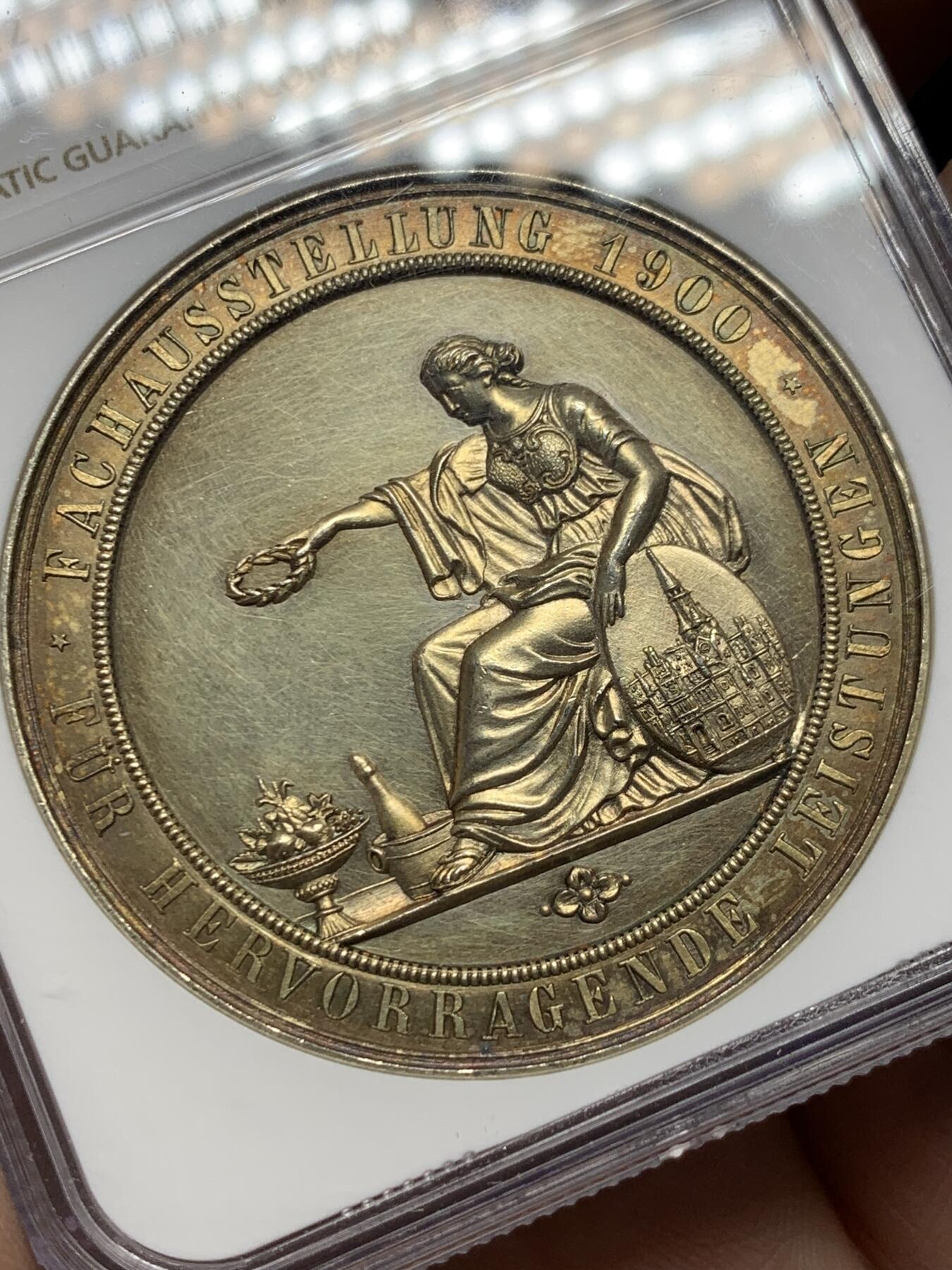 《竞宝斋》第377场 周日，周一 2场连拍 （全场包邮） NGC UNC 德国1900年盖尔森基兴采矿与金属加工协会纪念镀金银章