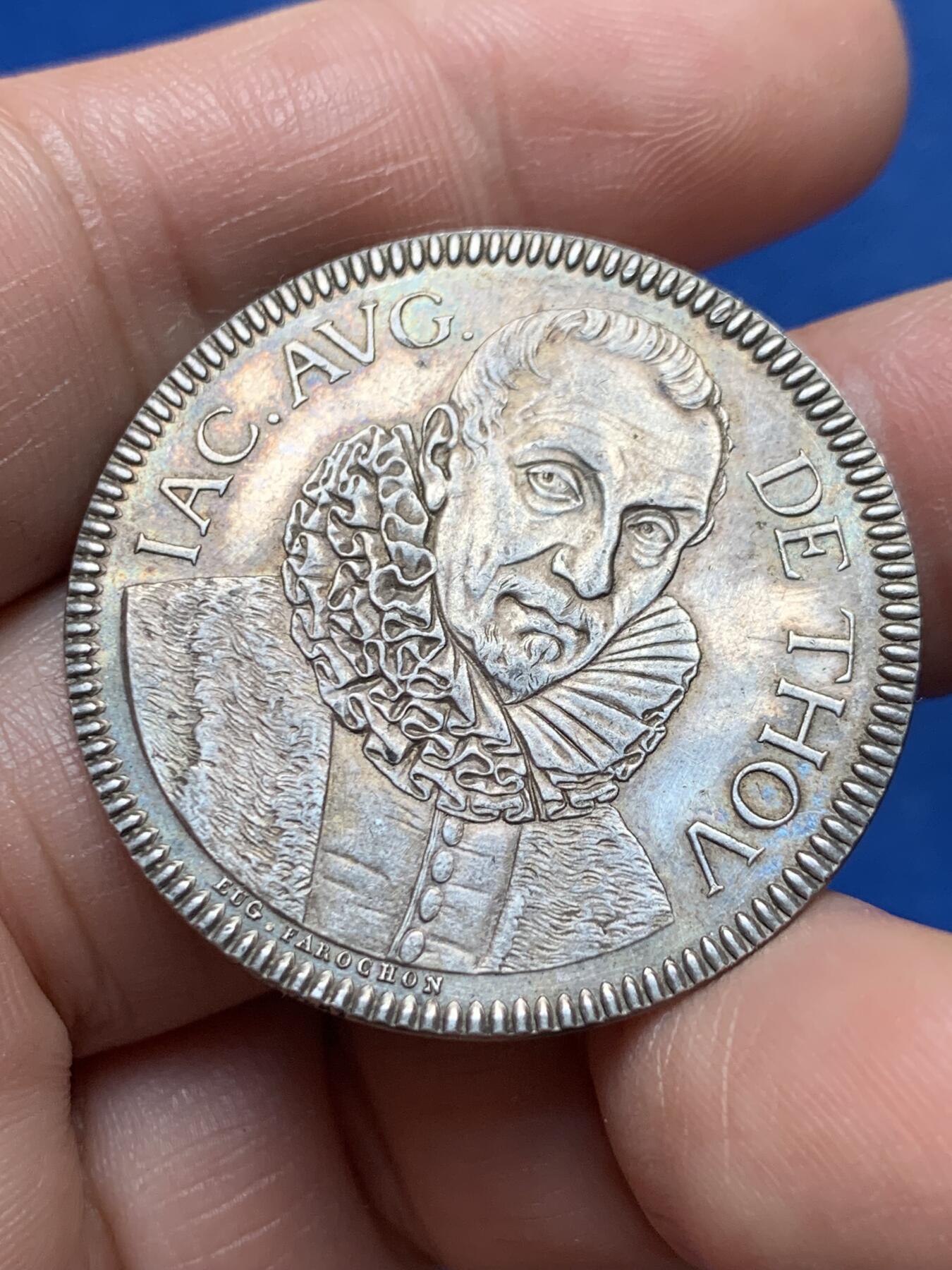 《竞宝斋》第377场 周日，周一 2场连拍 （全场包邮） 法国1861年国家图书馆纪念银章，正面馆长背面图书馆内景，细节好。11克，35mm，蜜蜂AR边铭