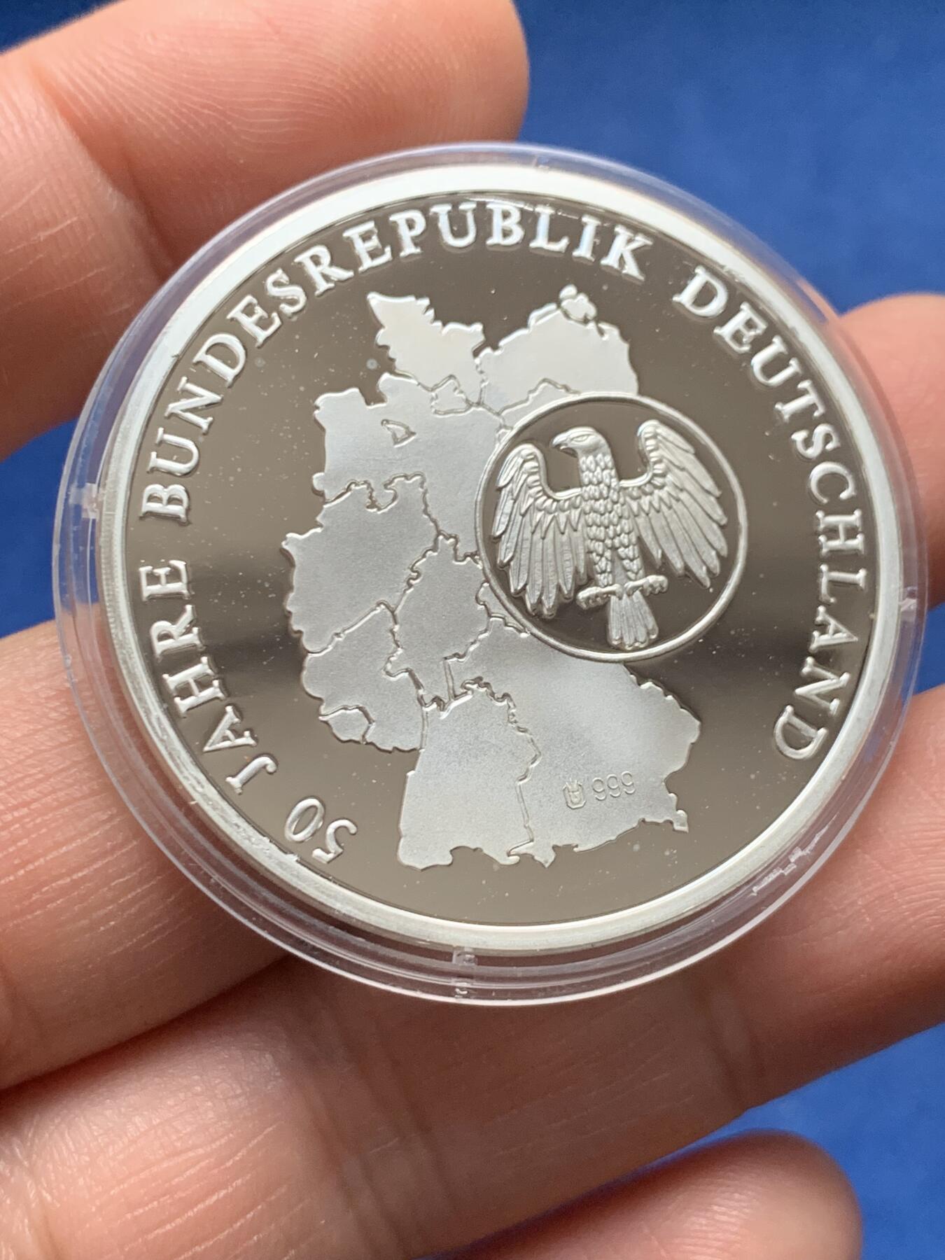 《竞宝斋》第377场 周日，周一 2场连拍 （全场包邮） 德意志联邦共和国（联邦国防军）成立50周年纪念银章 999银 19.8克 40.1mm