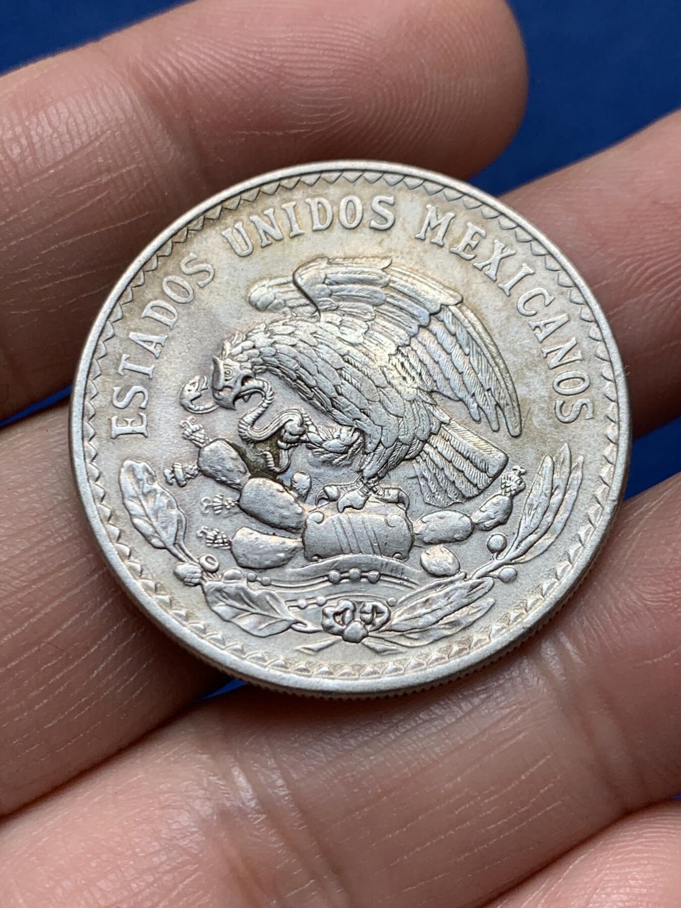 《竞宝斋》第377场 周日，周一 2场连拍 （全场包邮） 两枚一组 墨西哥1947年1比索银币