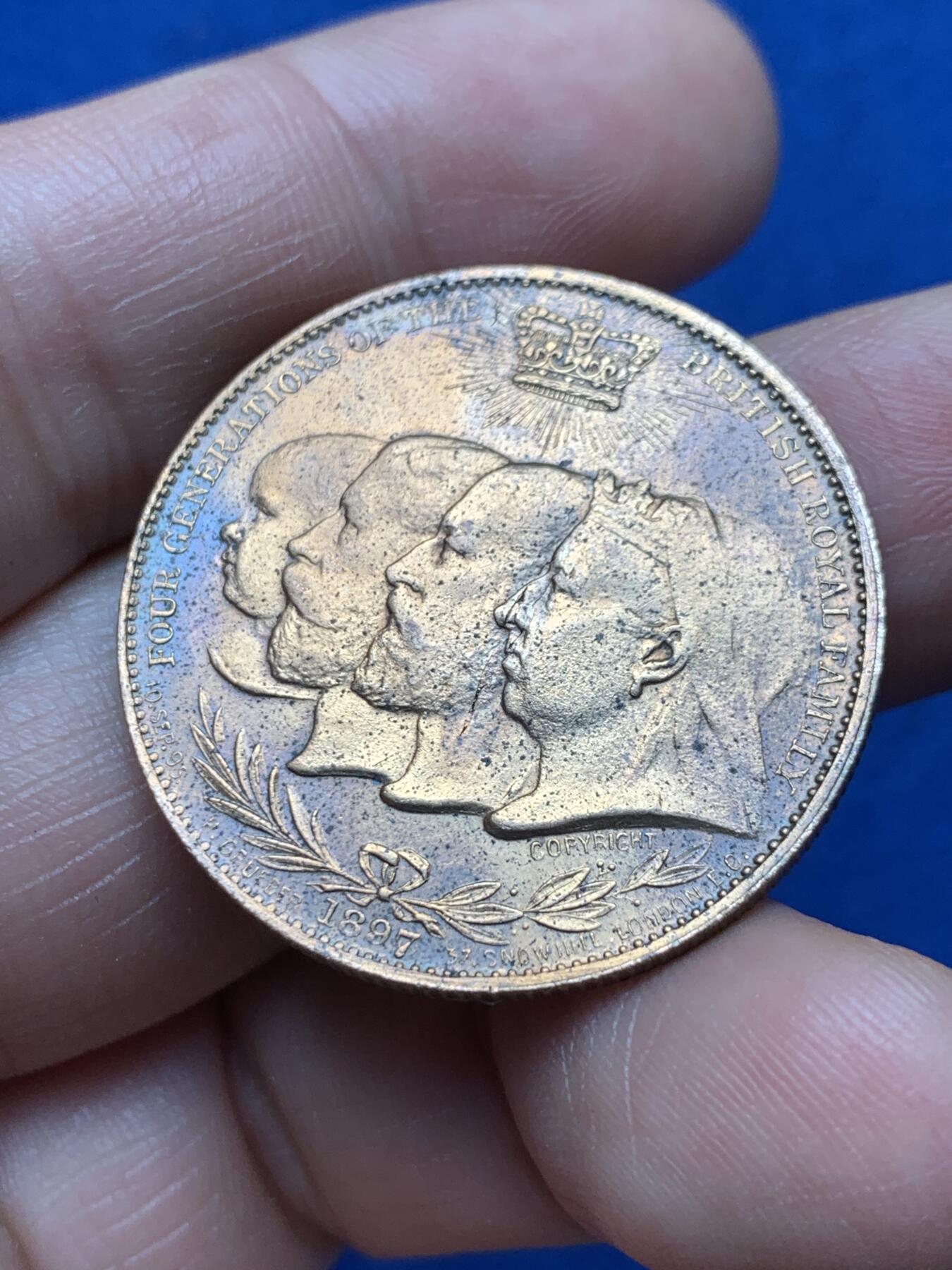 《竞宝斋》第377场 周日，周一 2场连拍 （全场包邮） 英国维多利亚女王登基60周年纪念铜章 铸造年份不详 11.35克 32mm 细节见图