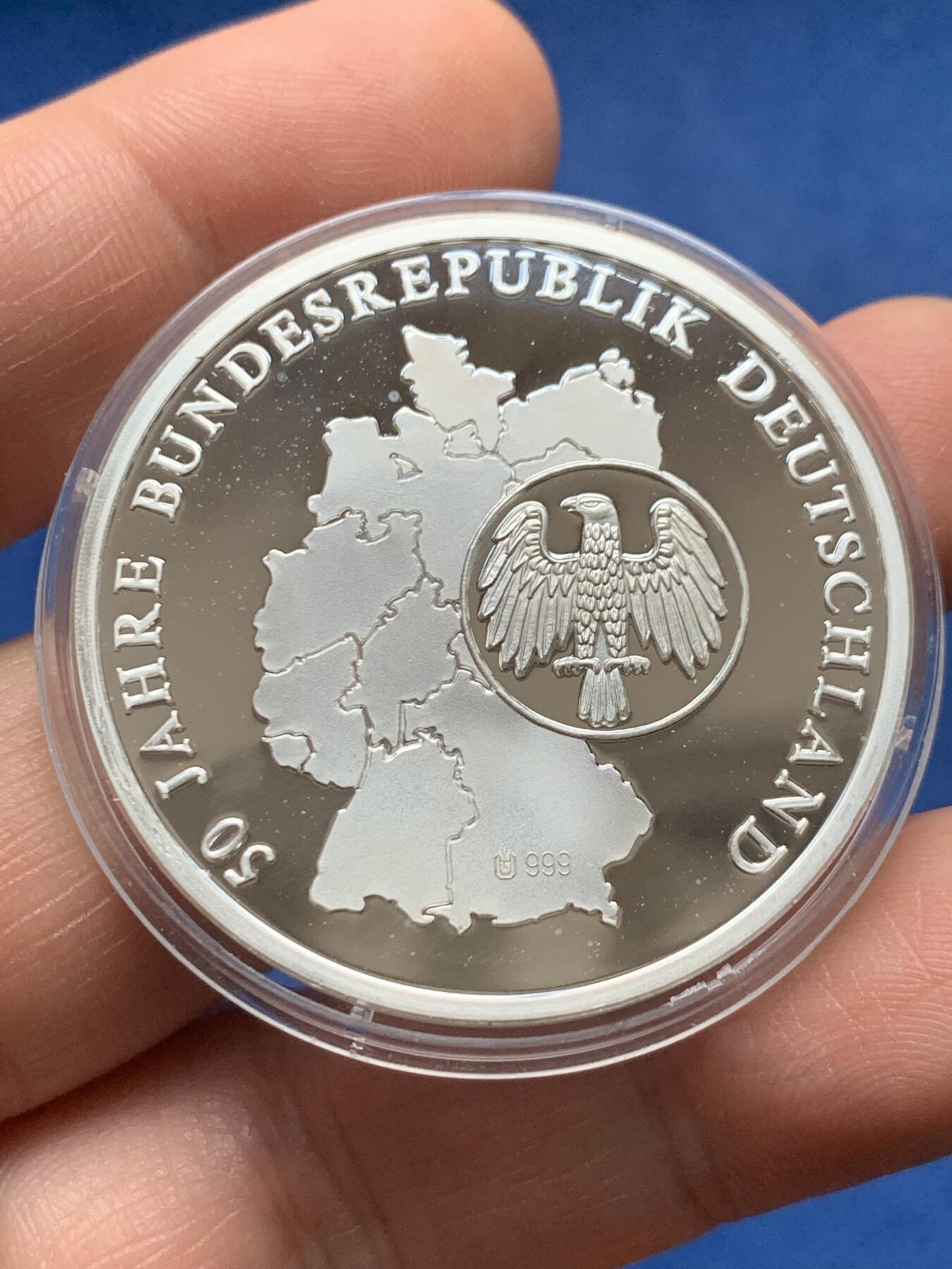 《竞宝斋》第377场 周日，周一 2场连拍 （全场包邮） 德意志联邦共和国（联邦国防军）成立50周年纪念银章 999银 19.8克 40.1mm