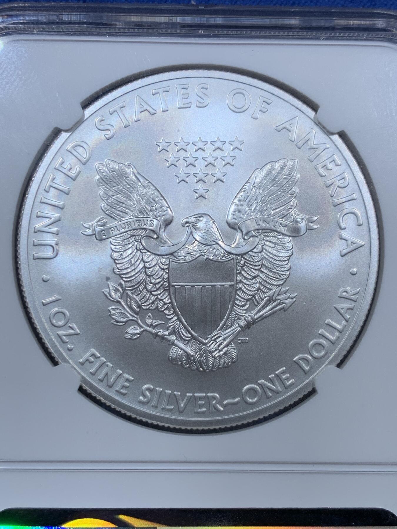 《竞宝斋》第377场 周日，周一 2场连拍 （全场包邮） NGC MS70 美国2011年鹰洋自由行走女神1美元银币二十周年纪念版，冠军分。