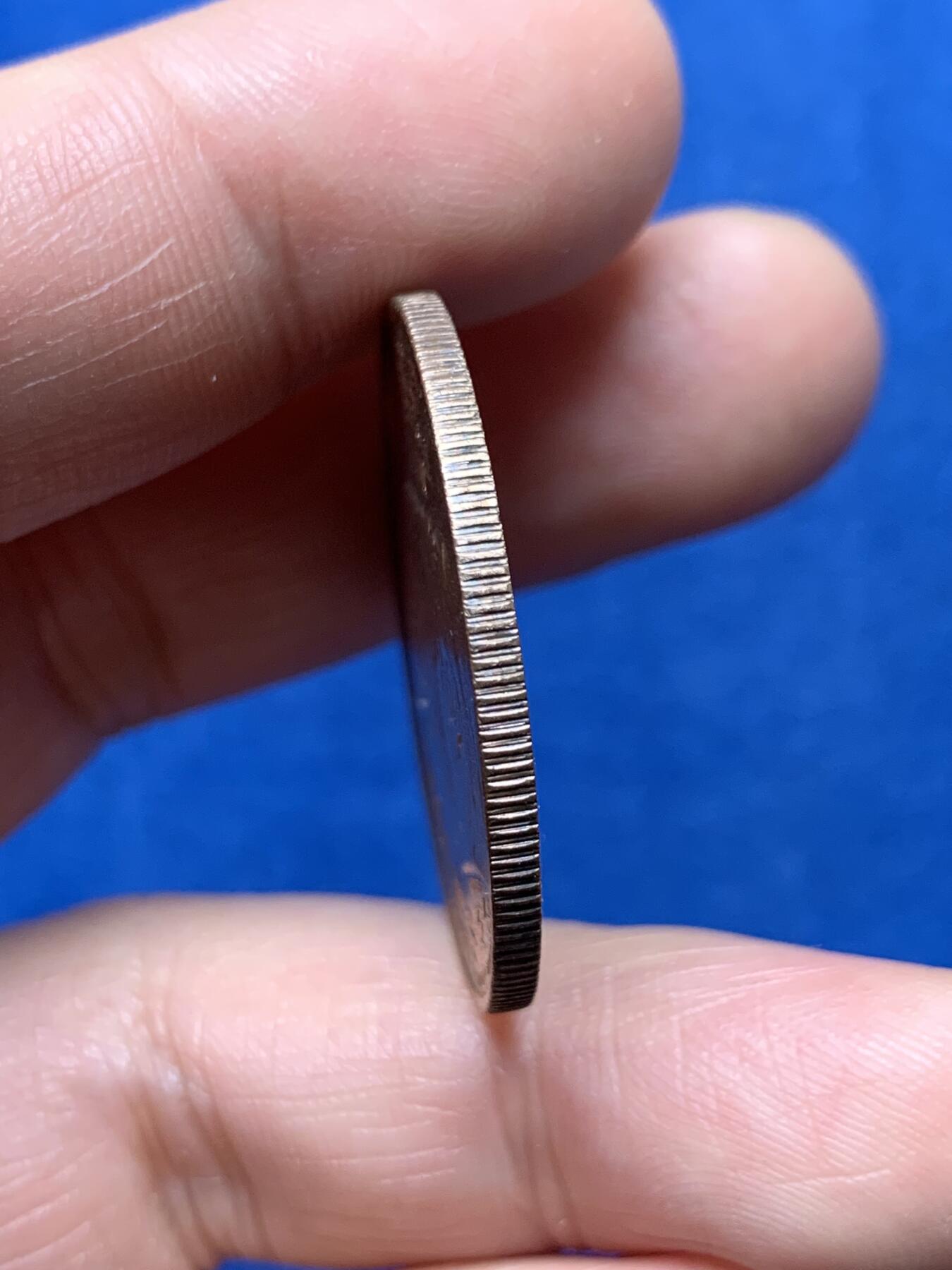 《竞宝斋》第377场 周日，周一 2场连拍 （全场包邮） 英国维多利亚女王登基60周年纪念铜章 铸造年份不详 11.35克 32mm 细节见图