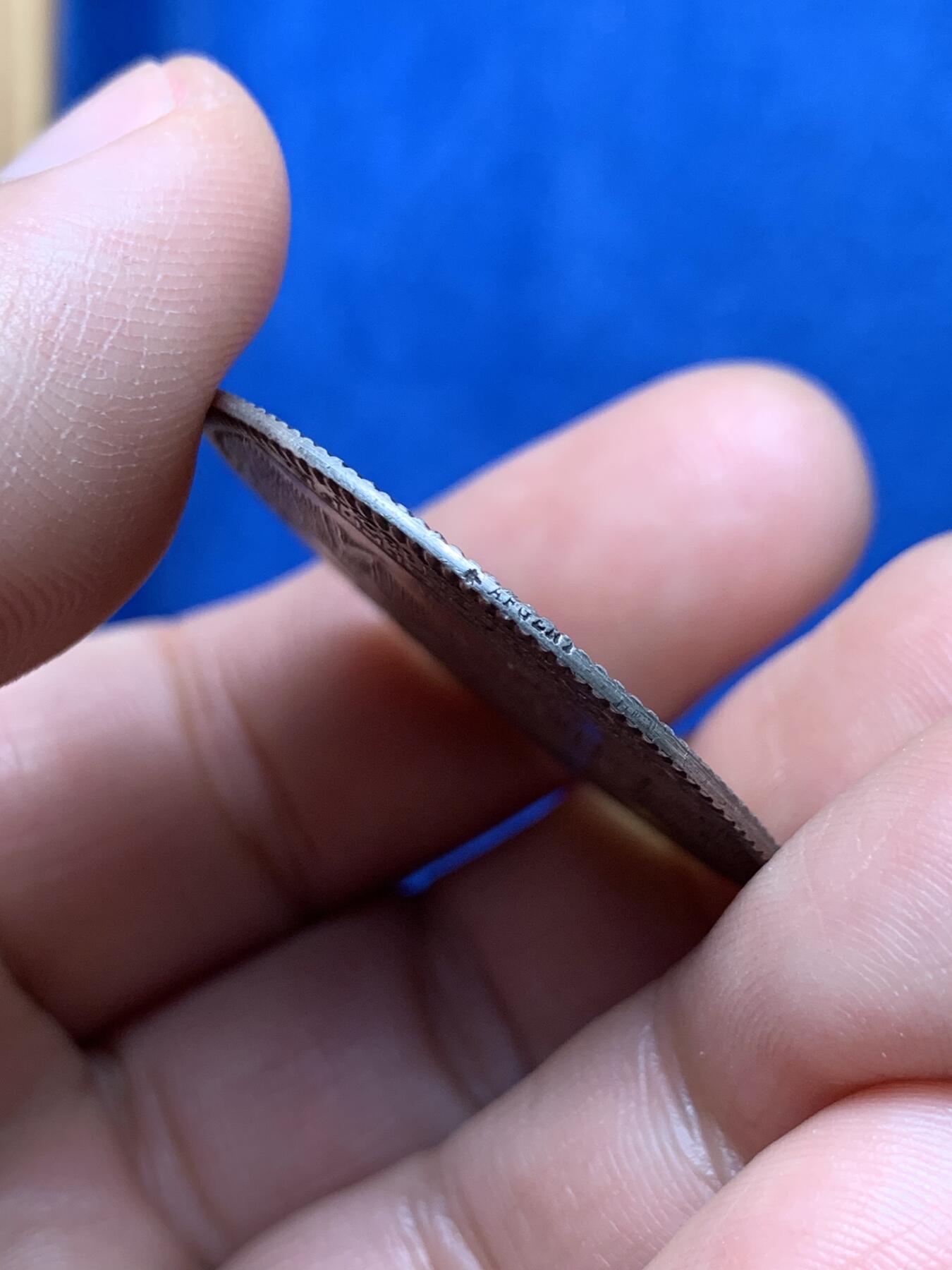 《竞宝斋》第377场 周日，周一 2场连拍 （全场包邮） 法国1861年国家图书馆纪念银章，正面馆长背面图书馆内景，细节好。11克，35mm，蜜蜂AR边铭