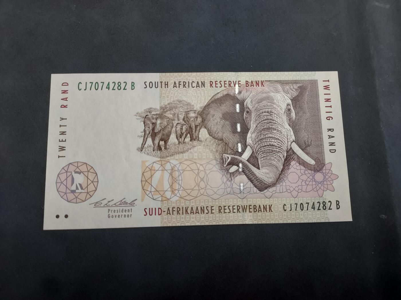 博彦收藏 5月7日 8点钱币专场 南非 20兰特 UNC 纸边轻微软印95品