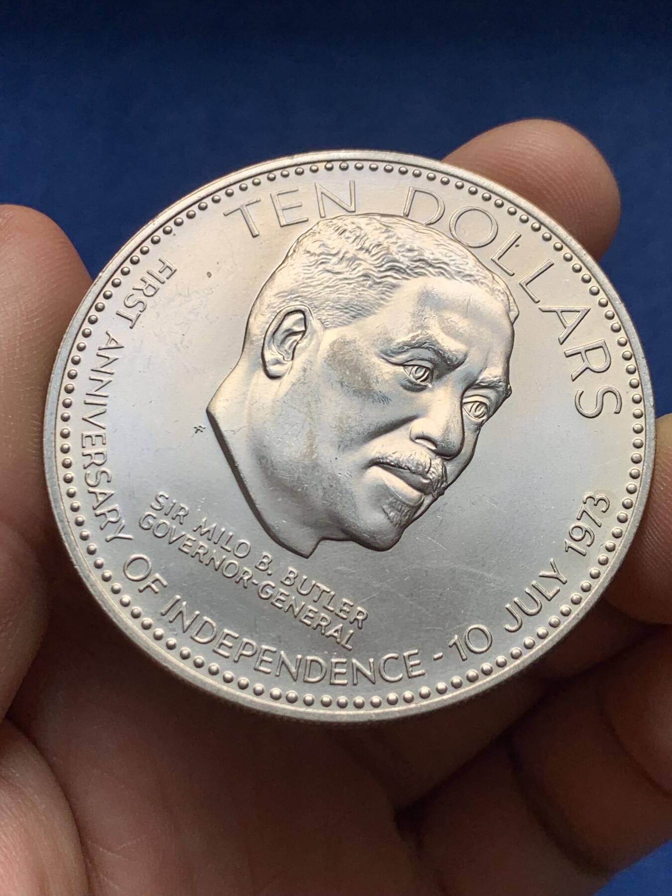 《竞宝斋》第377场 周日，周一 2场连拍 （全场包邮） 巴哈马1974年独立一周年10元铜镍币 50mm超大直径