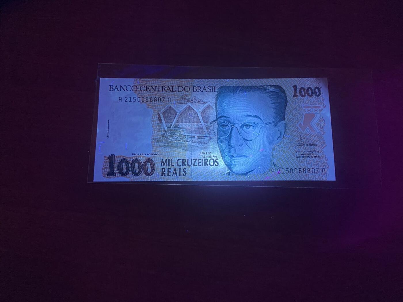 【炜奕收藏】第三十三期，多套精美纸币 1993年巴西1000克鲁塞罗瑞尔，UNC品相，中夹888豹子号