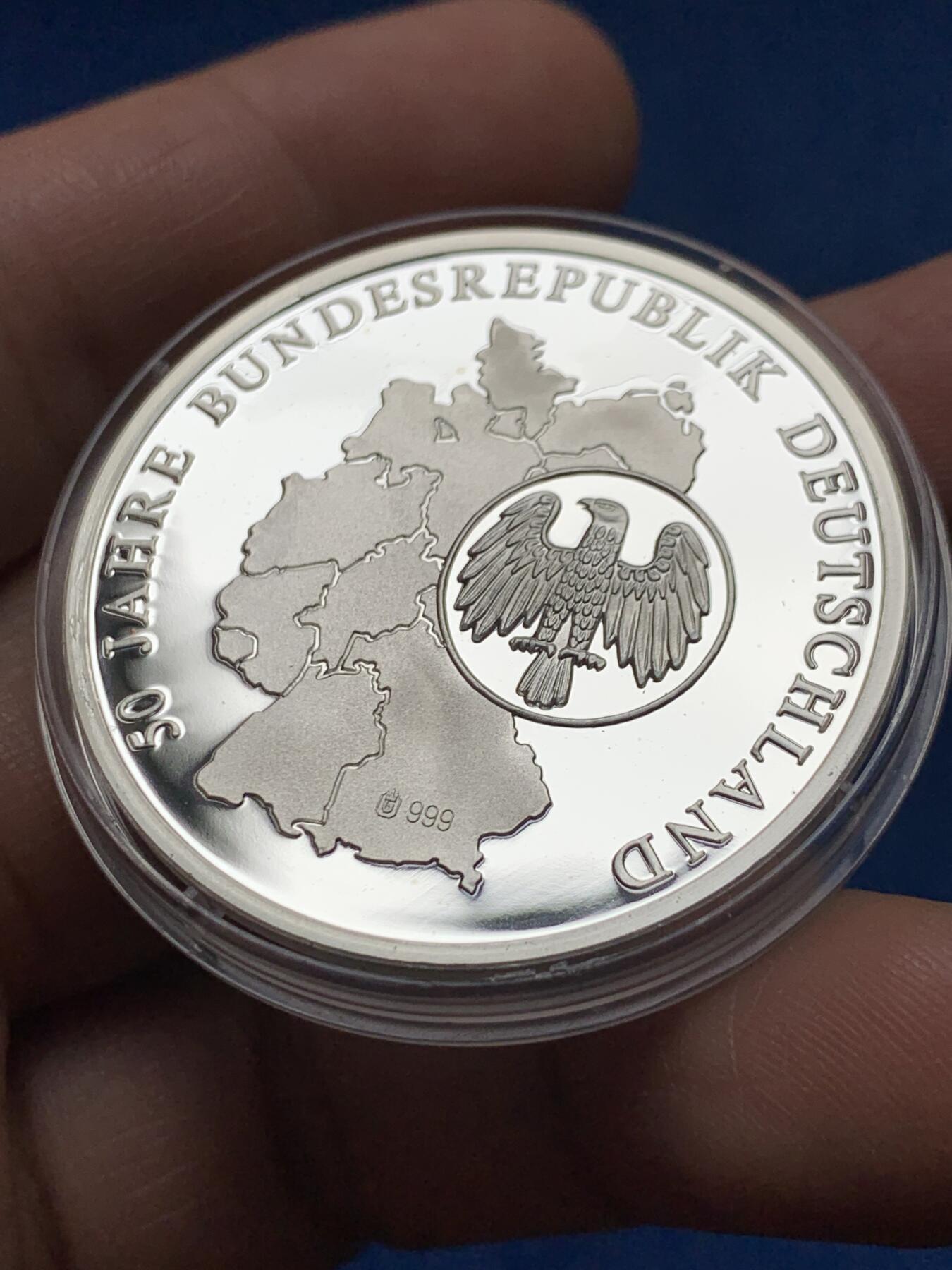 《竞宝斋》第377场 周日，周一 2场连拍 （全场包邮） 德意志联邦共和国（联邦国防军）成立50周年纪念银章 999银 19.8克 40.1mm