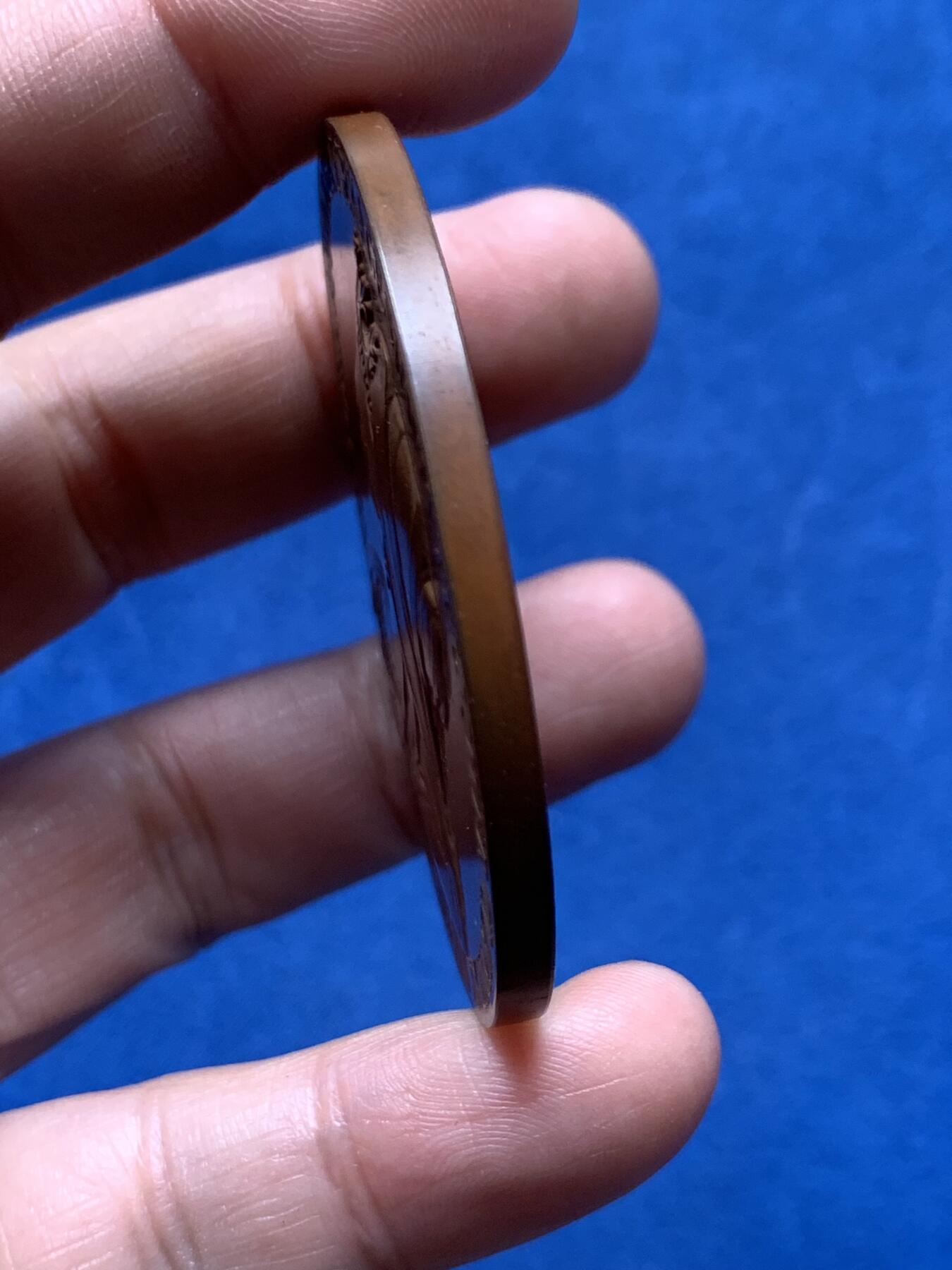 《竞宝斋》第377场 周日，周一 2场连拍 （全场包邮） 1897年英国维多利亚登基60周年铜章，原盒，55mm，75克。