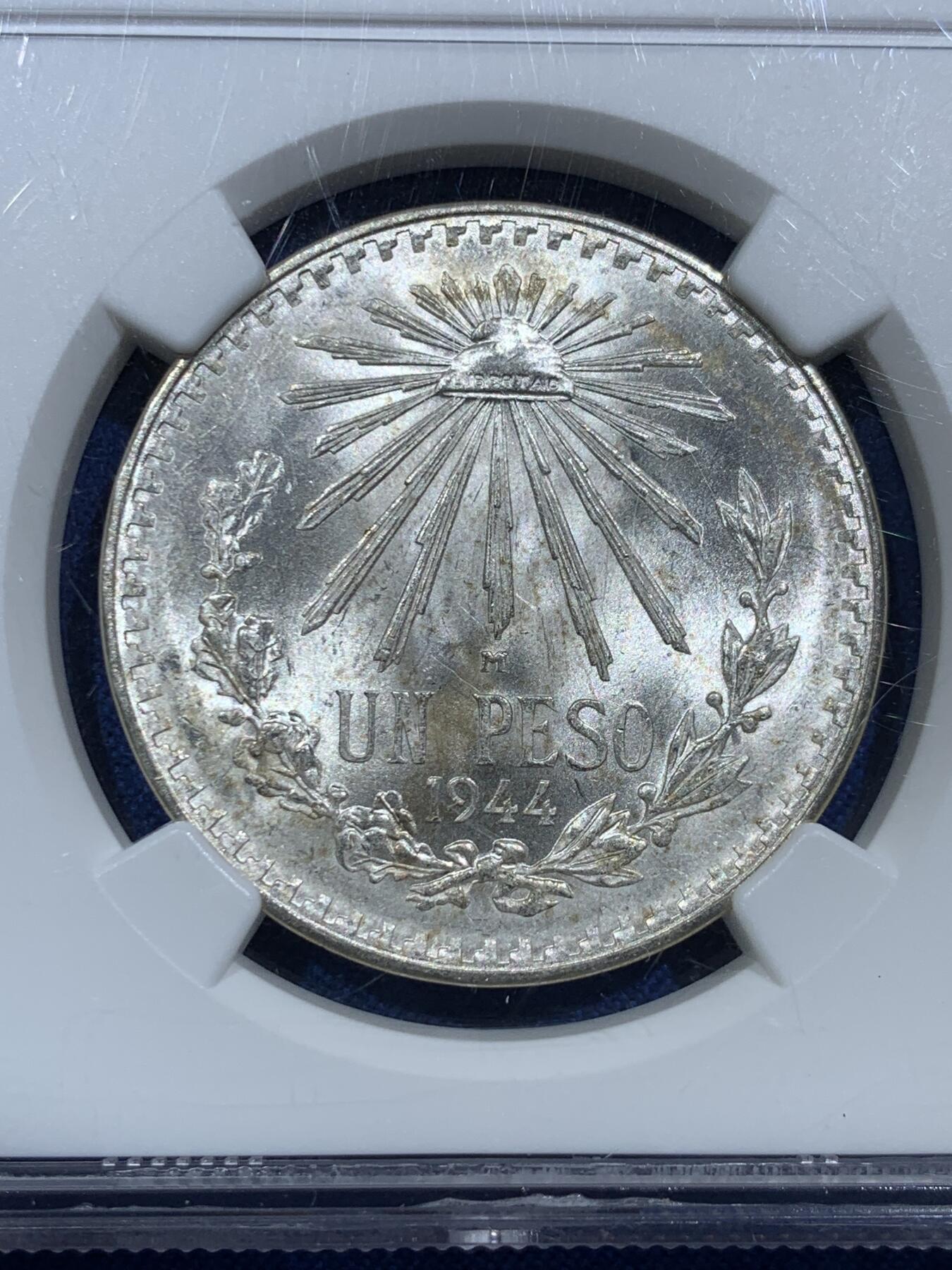 《竞宝斋》第377场 周日，周一 2场连拍 （全场包邮） NGC MS66 墨西哥1944年高分1比索银币