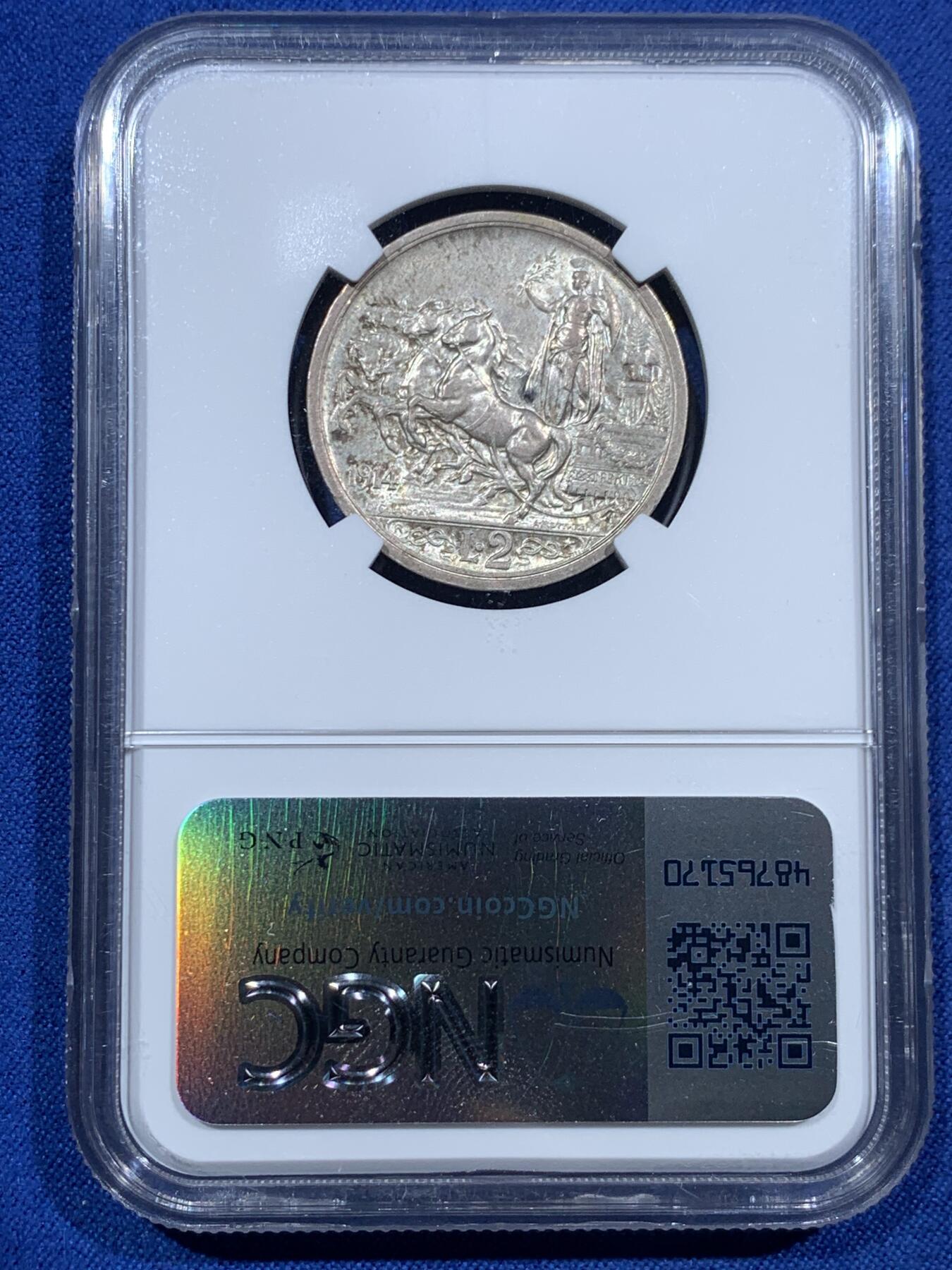 《竞宝斋》第377场 周日，周一 2场连拍 （全场包邮） NGC MS62 意大利伊曼纽尔三世1914年女神马车2里拉银币 浮雕立体感强 经典品种 原味老包浆 状态不错