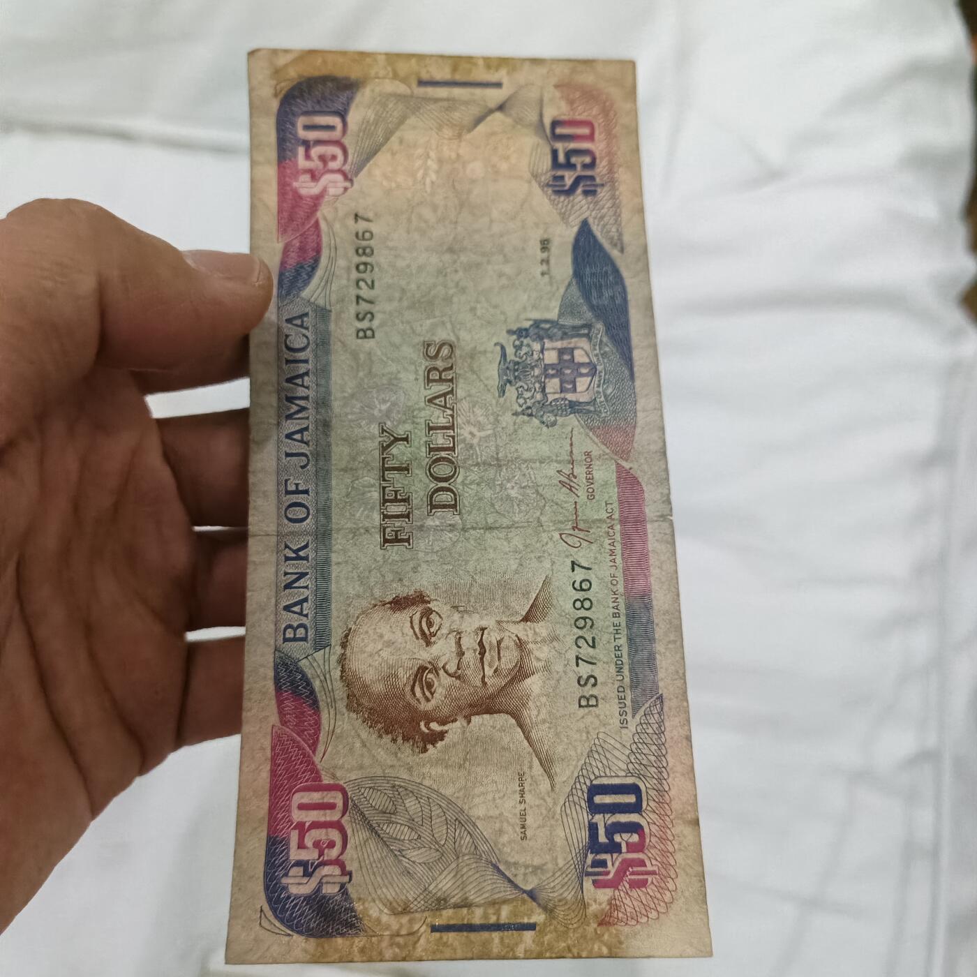 泡泡币外币第二十七场可代拍15038385335微信 牙买加