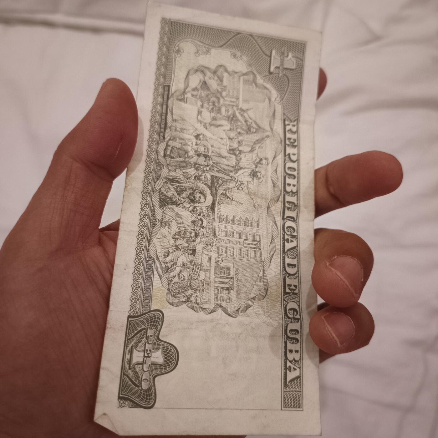 泡泡币外币第二十七场可代拍15038385335微信