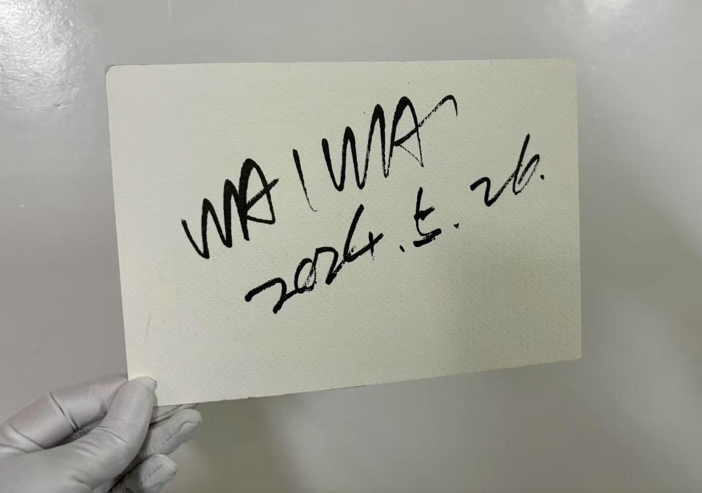 零元拍：歪歪亲笔签名亲绘原画色卡，尺寸：21CMX14CM，不是复制画哦