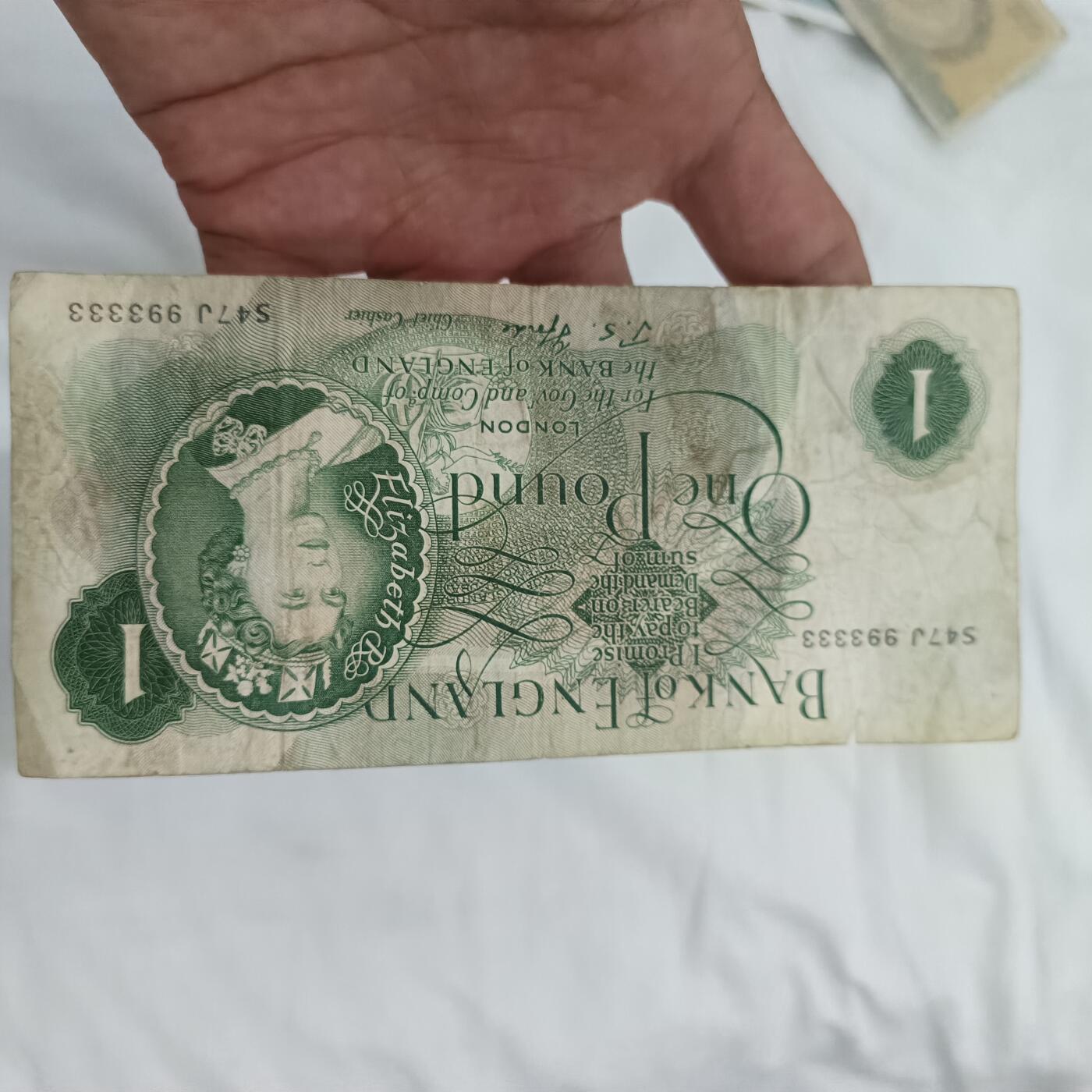 泡泡币外币第二十六场可代拍15038385335微信 英国一磅