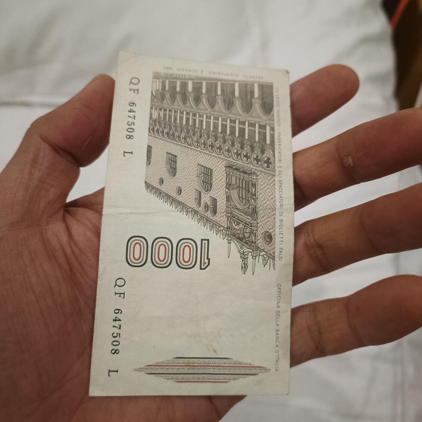 泡泡币外币第二十七场可代拍15038385335微信 意大利