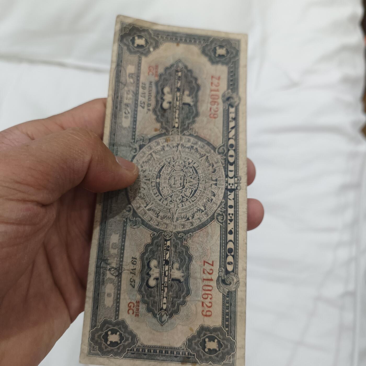 泡泡币外币第二十七场可代拍15038385335微信