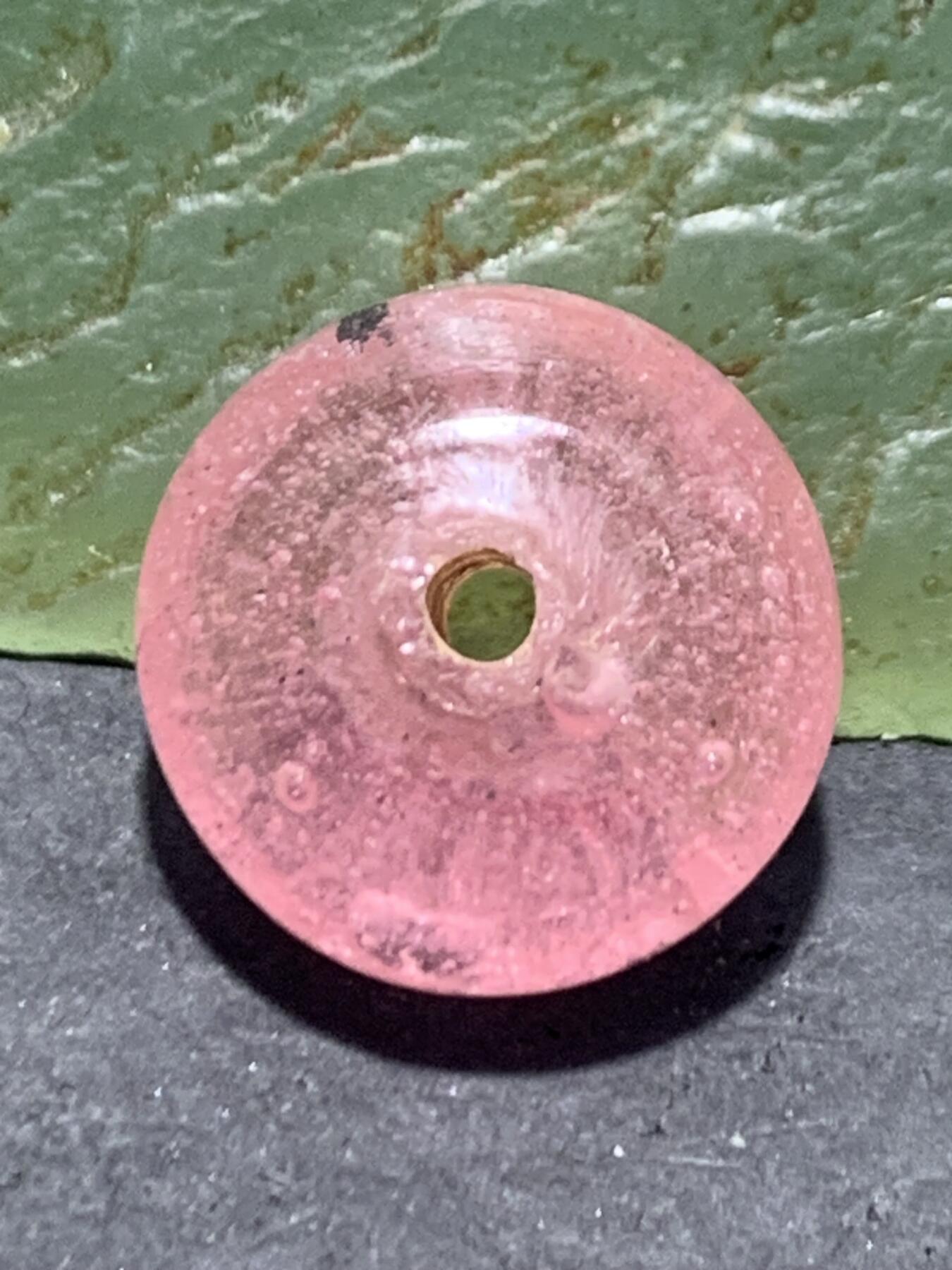 建国前后库存冰透冰粉色琉璃车轮珠一颗