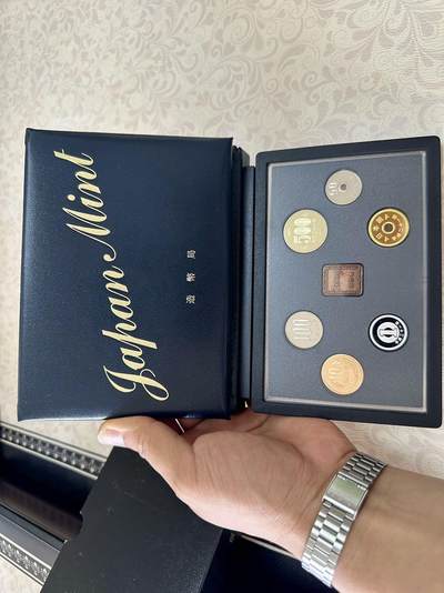 邻国稀有年份精制币 - 邻国稀有年份精制币