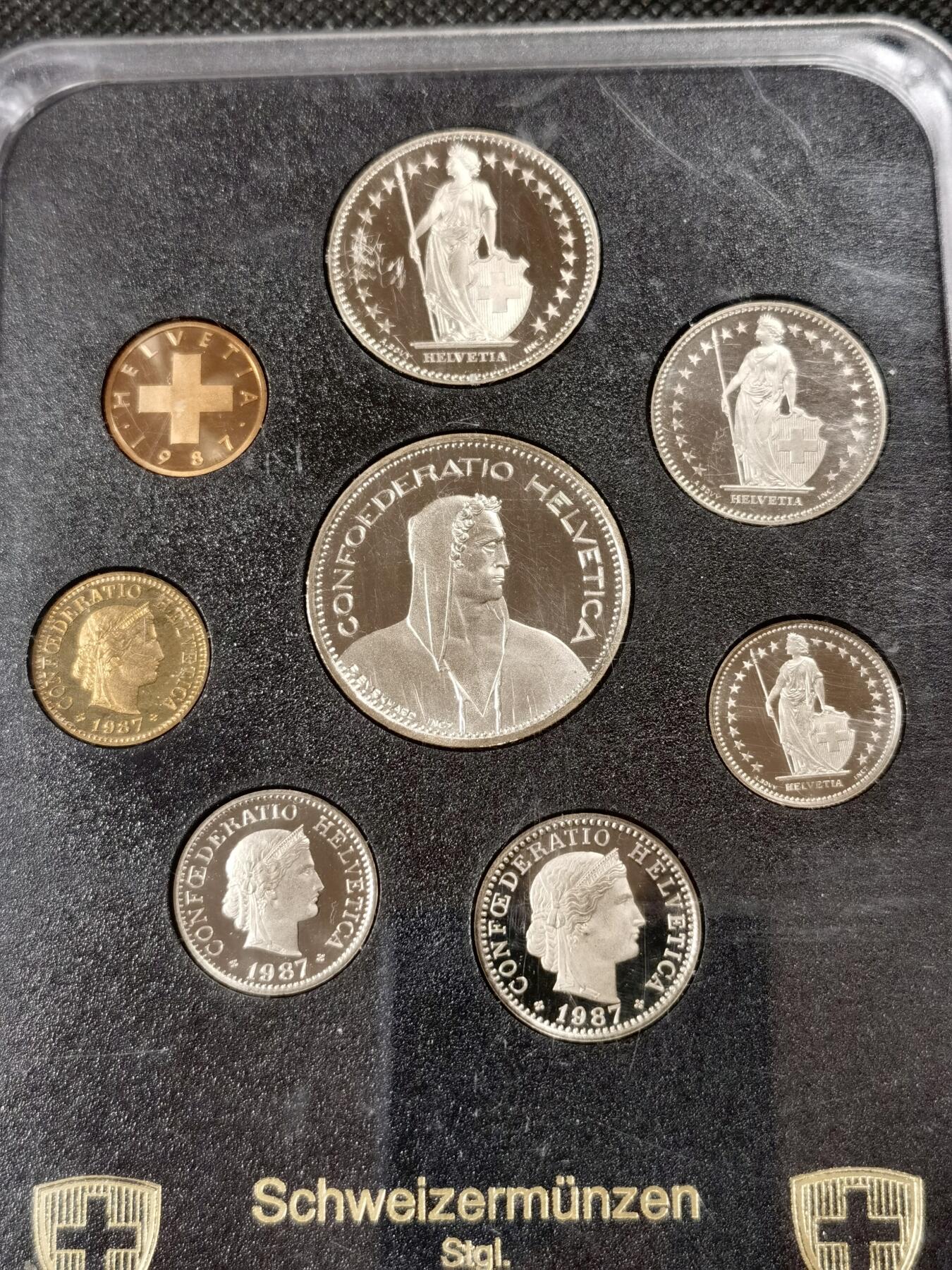  甄臻铺-世界币章拍卖（第15期）套币，现代银币专场。送拍享返佣金等优惠多多 瑞士1987年8枚官方精制套币PL