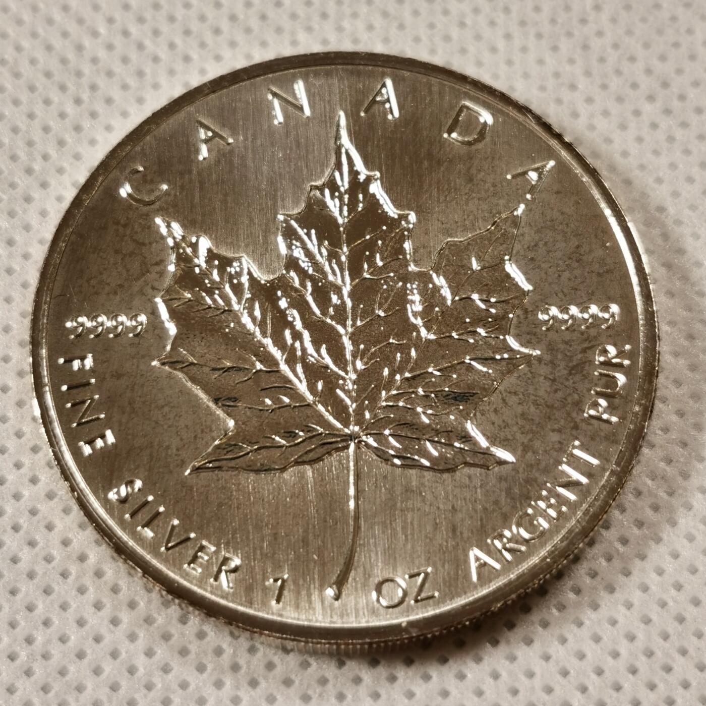  甄臻铺-世界币章拍卖（第15期）套币，现代银币专场。送拍享返佣金等优惠多多 加拿大1993年5元枫叶纪念银币，1盎司银