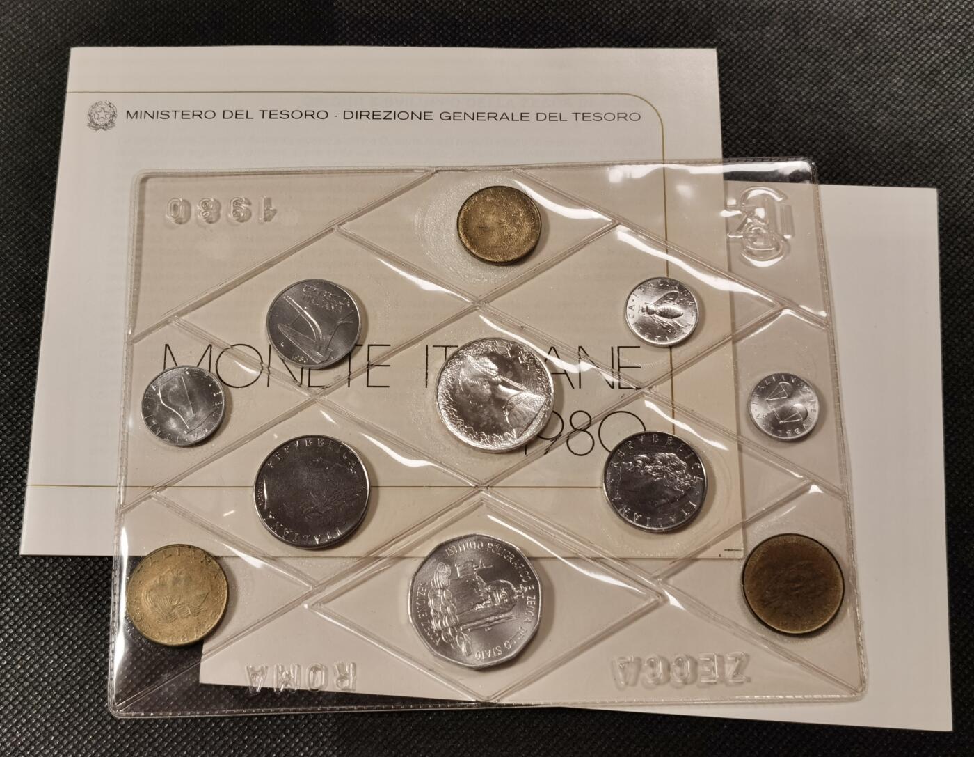  甄臻铺-世界币章拍卖（第15期）套币，现代银币专场。送拍享返佣金等优惠多多 1980年 意大利套币10枚卡装 含500里拉帆船少女银币1枚 造币厂金属章1枚