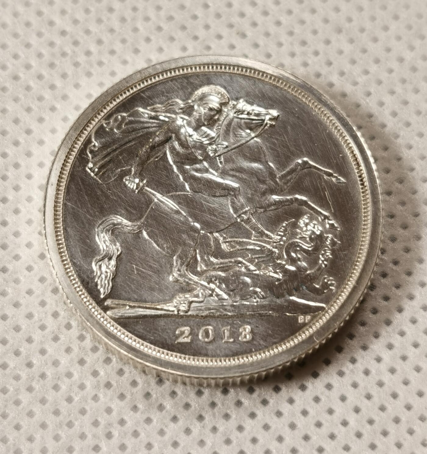  甄臻铺-世界币章拍卖（第15期）套币，现代银币专场。送拍享返佣金等优惠多多 2013年 英国20磅小马剑纯银币 BU品