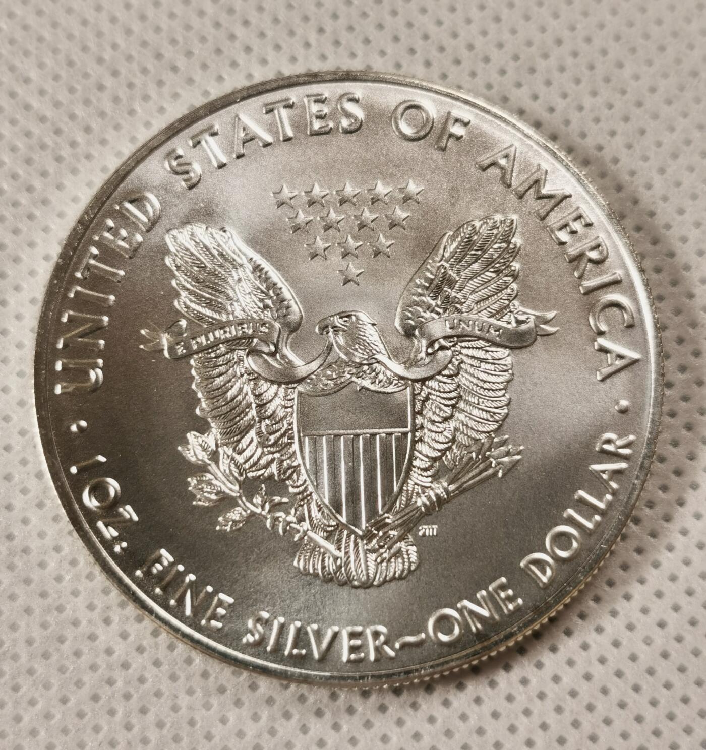  甄臻铺-世界币章拍卖（第15期）套币，现代银币专场。送拍享返佣金等优惠多多 美国2016行走女神1美元银币，带W16铸造标记，少见