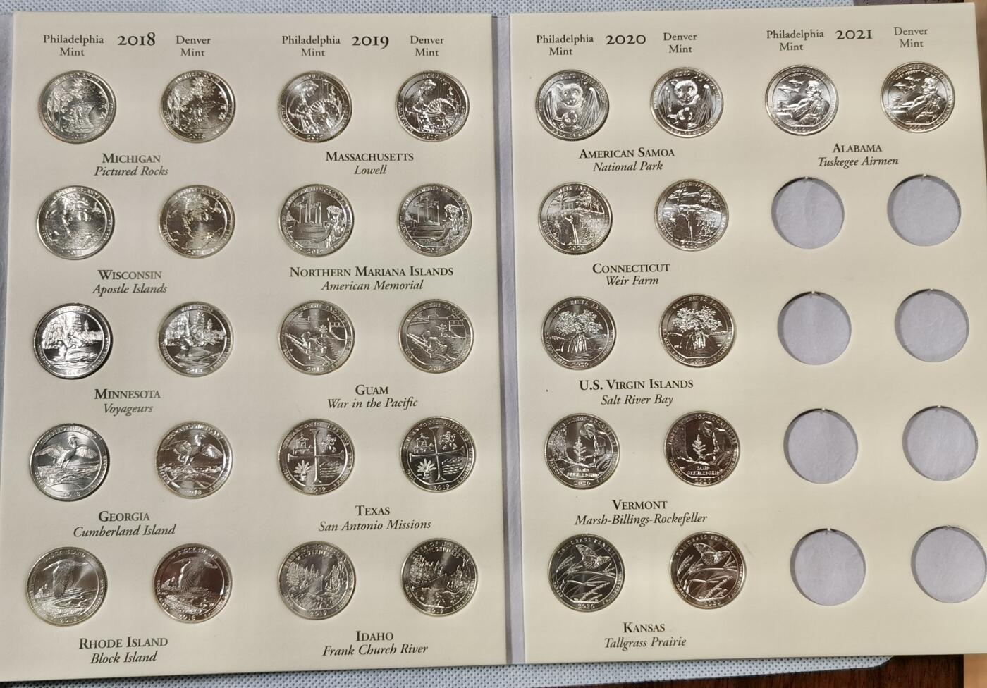  甄臻铺-世界币章拍卖（第15期）套币，现代银币专场。送拍享返佣金等优惠多多 美国国家公园四分之一美元纪念币，56枚全，原光品相（D、P厂）两本一起，两本一共112枚