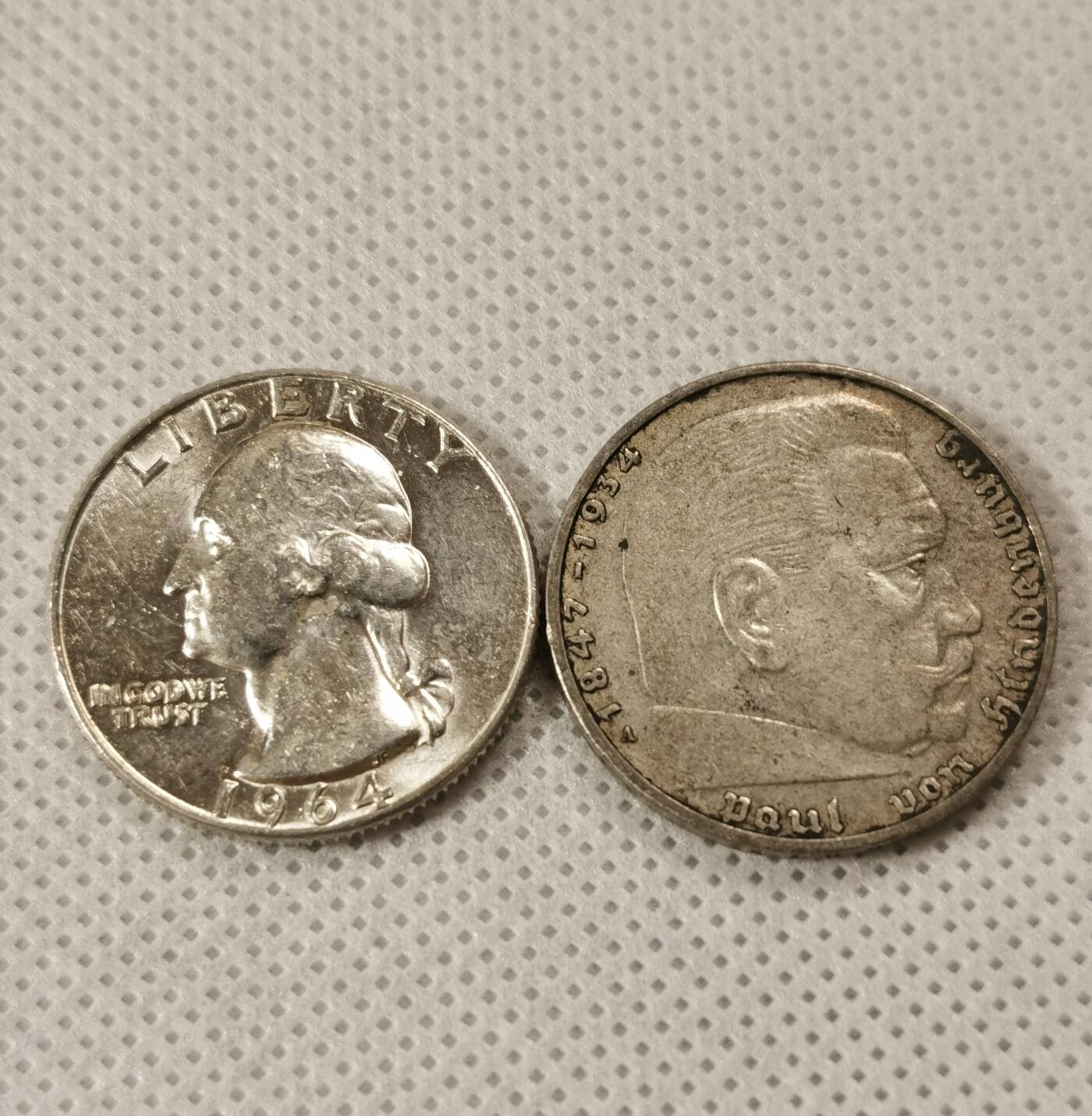  甄臻铺-世界币章拍卖（第15期）套币，现代银币专场。送拍享返佣金等优惠多多 兴登堡带字2马克银币
1964年华盛顿25美分银币 UNC品相