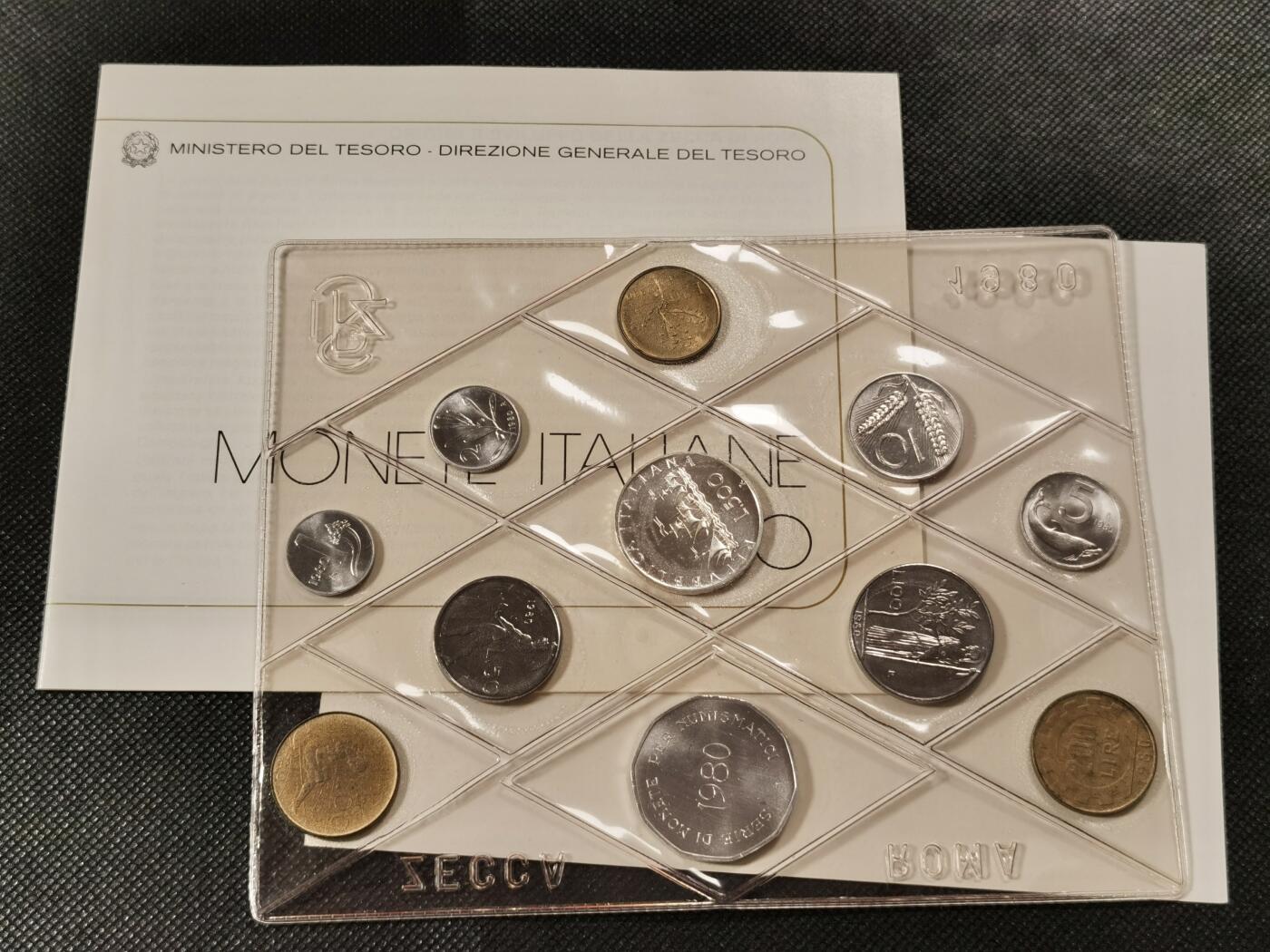  甄臻铺-世界币章拍卖（第15期）套币，现代银币专场。送拍享返佣金等优惠多多 1980年 意大利套币10枚卡装 含500里拉帆船少女银币1枚 造币厂金属章1枚