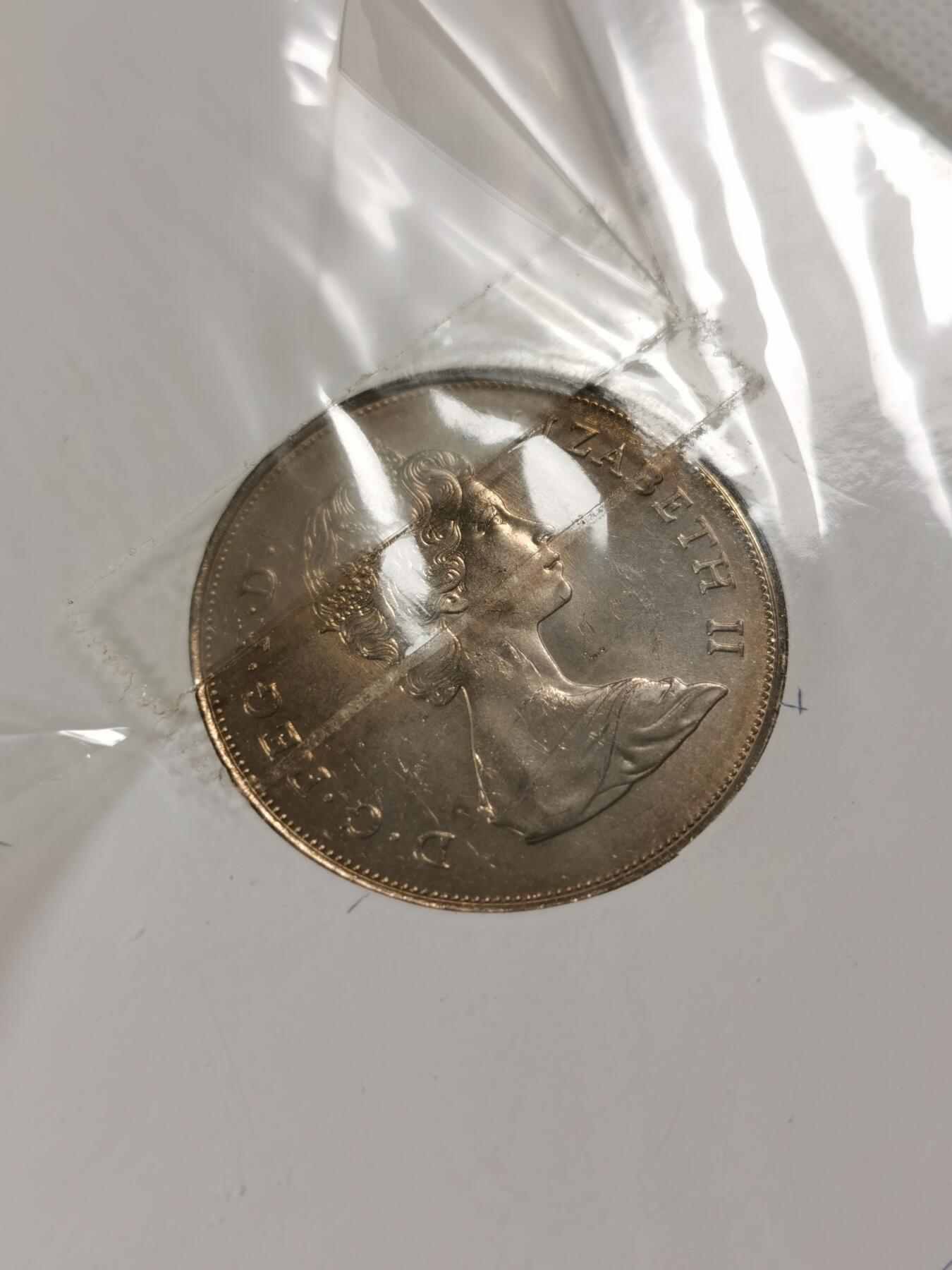  甄臻铺-世界币章拍卖（第15期）套币，现代银币专场。送拍享返佣金等优惠多多 卡装英国戴安娜王妃结婚克朗纪念币