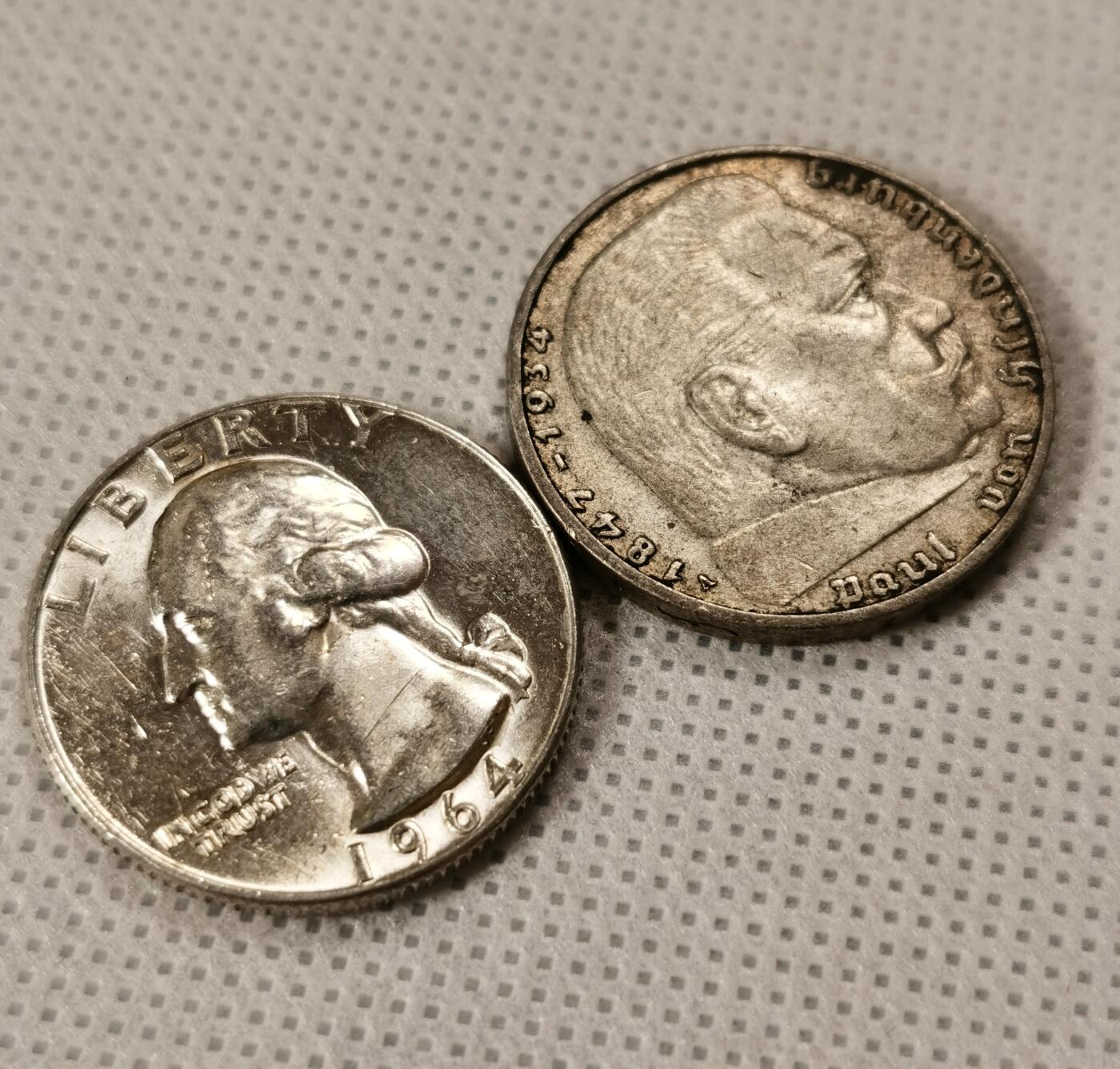  甄臻铺-世界币章拍卖（第15期）套币，现代银币专场。送拍享返佣金等优惠多多 兴登堡带字2马克银币
1964年华盛顿25美分银币 UNC品相