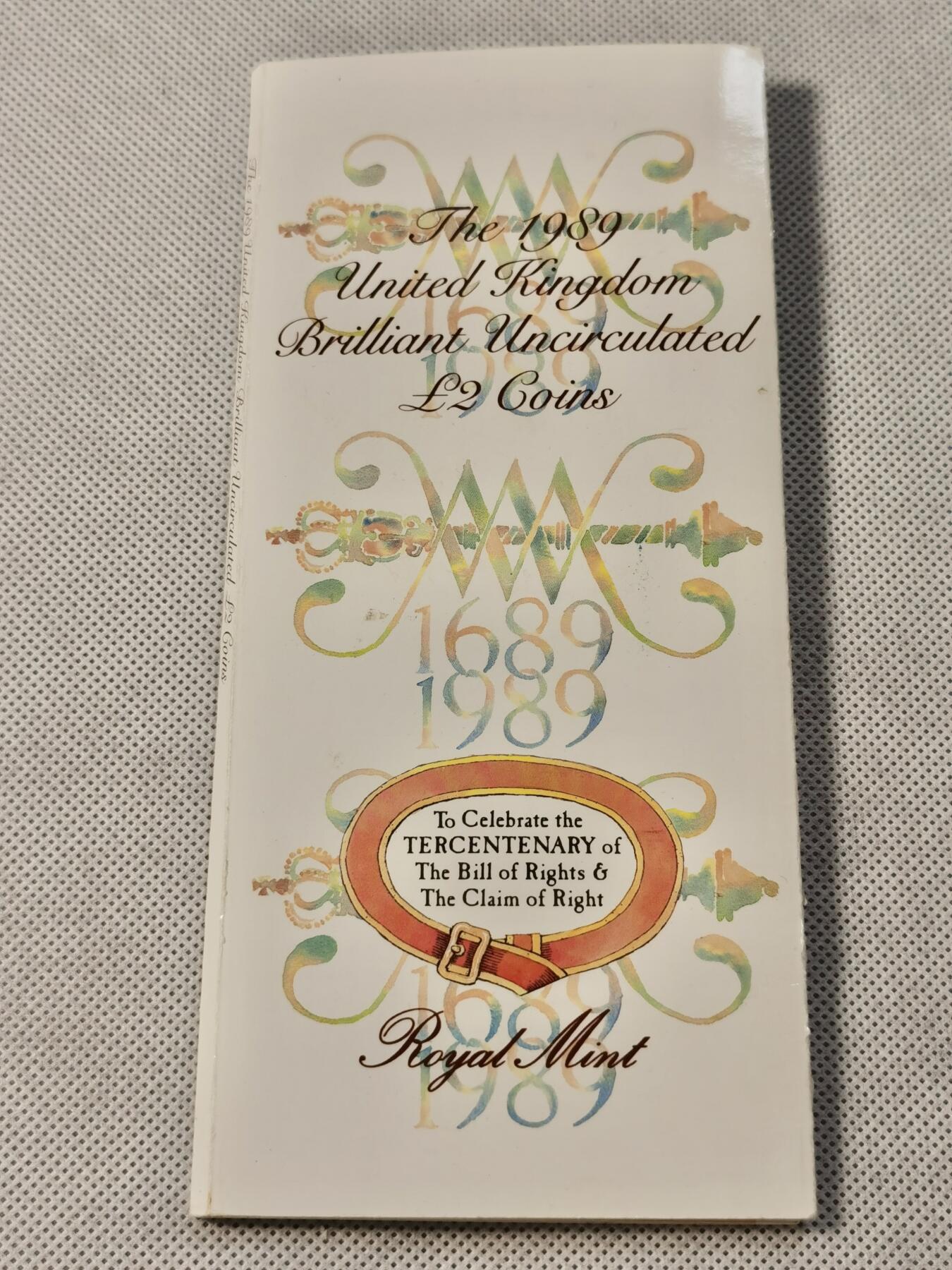  甄臻铺-世界币章拍卖（第15期）套币，现代银币专场。送拍享返佣金等优惠多多 英国权利法案2镑伊丽莎白二世 1989年 2英镑铜镍合金纪念套币卡册 权利法案300周年纪念系列 2枚