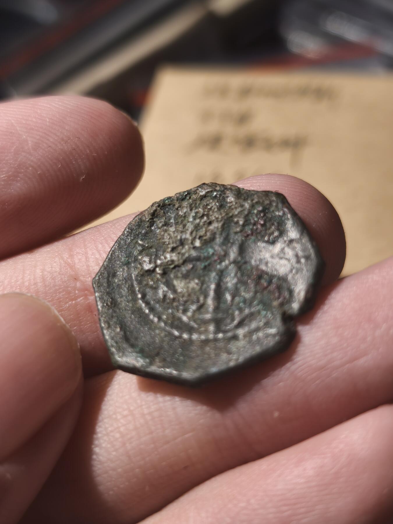 星盘世界钱币《穿越千年时光来到你的藏匣 》--5.9全球珍币拍卖夜 中世纪！十字军时期安条克摄政坦克雷德铜币，著名将领而且此品种极难好品，好品多数为沙漠坑