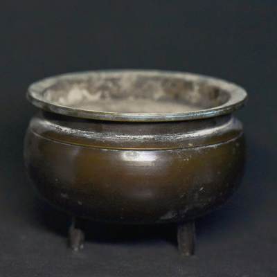 【良泉】第三十二期【直播场】5月8日晚19.30点开拍！200组，西方古代钱币、日本杂项专场 - 【日本】铜炉一只，238克