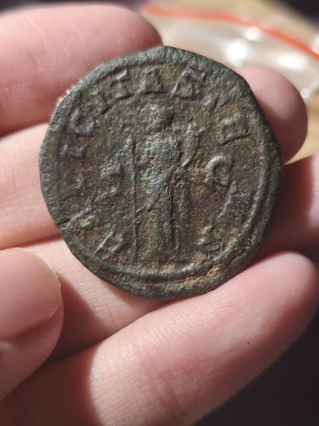 星盘世界钱币《穿越千年时光来到你的藏匣 》--5.9全球珍币拍卖夜 重器！古罗马帝国阿拉伯人菲利普赛斯特提乌斯大铜币，版别非常少见，22.6g足重不是那种方形的减重，这个年代的赛铜过20克都非常少见