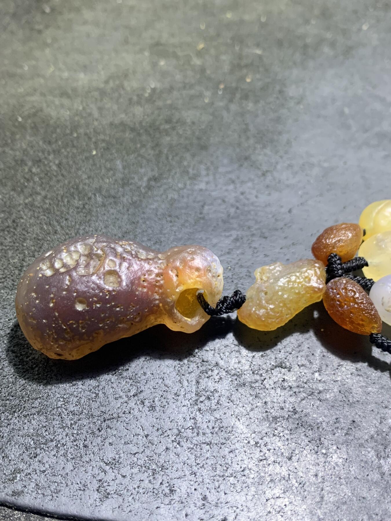 放福利！精美阿拉善天然孔洞糖心原石吊坠大颗粒彩珠玛瑙原石项链一条