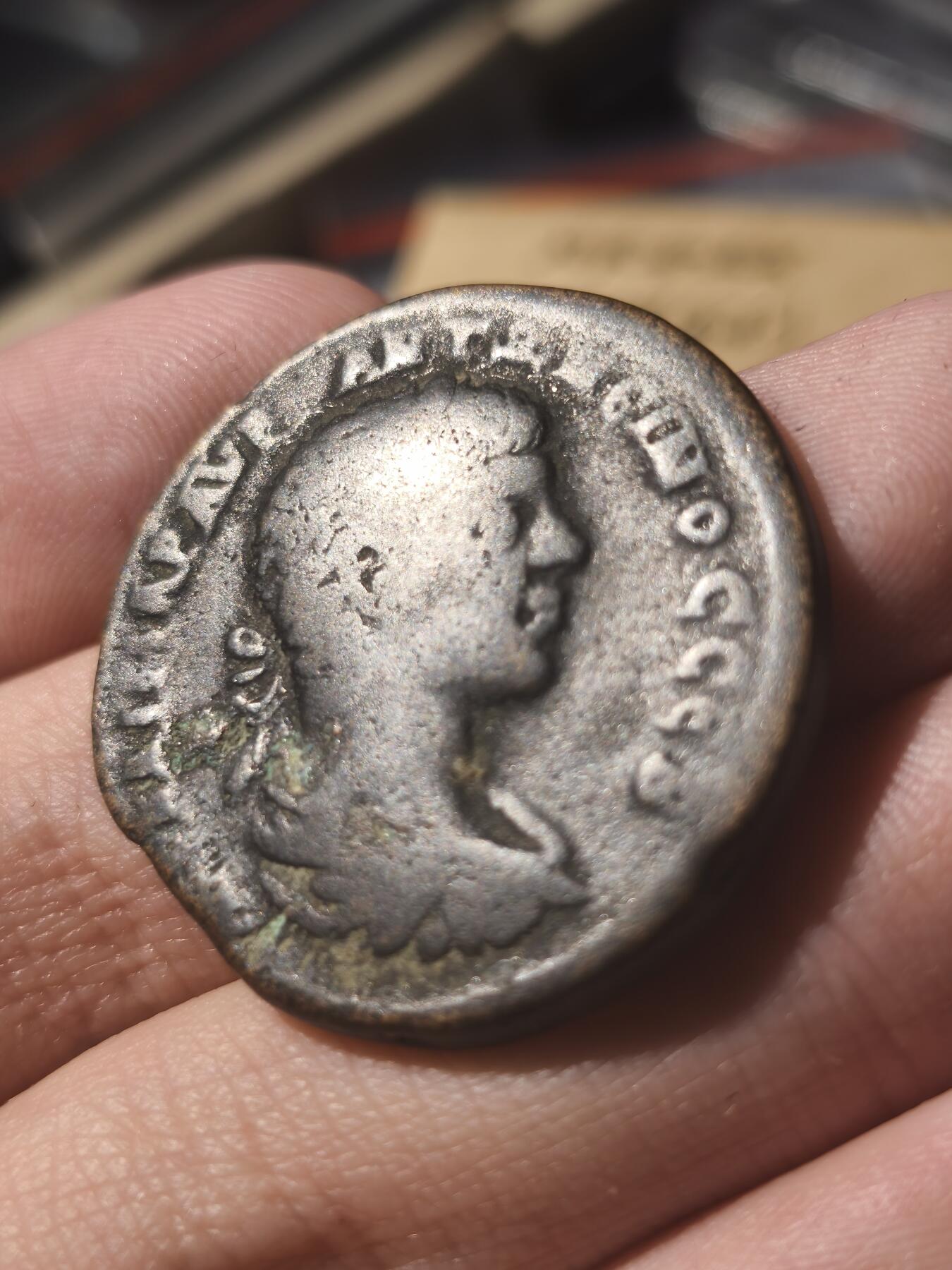 星盘世界钱币《穿越千年时光来到你的藏匣 》--5.9全球珍币拍卖夜 少见！古罗马埃莱加巴努斯行省八阿萨雷纳铜币，背面堤喀女神，品相不错16.4g大铜币