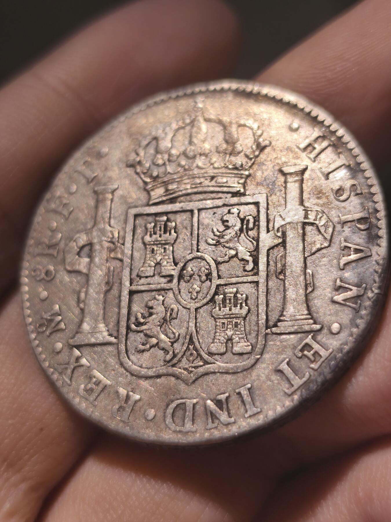 星盘世界钱币《穿越千年时光来到你的藏匣 》--5.9全球珍币拍卖夜 卡洛斯双柱墨西哥厂，压力十足，味道很好，墨西哥佛头银元