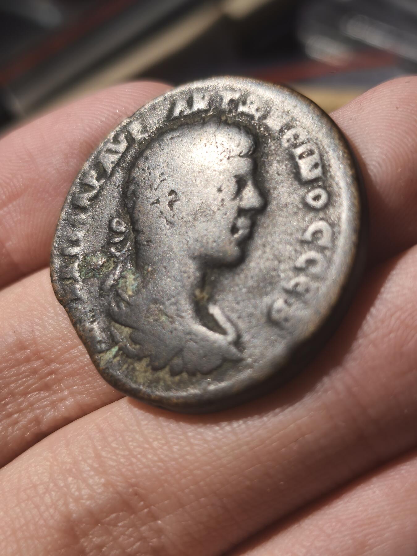 星盘世界钱币《穿越千年时光来到你的藏匣 》--5.9全球珍币拍卖夜 少见！古罗马埃莱加巴努斯行省八阿萨雷纳铜币，背面堤喀女神，品相不错16.4g大铜币