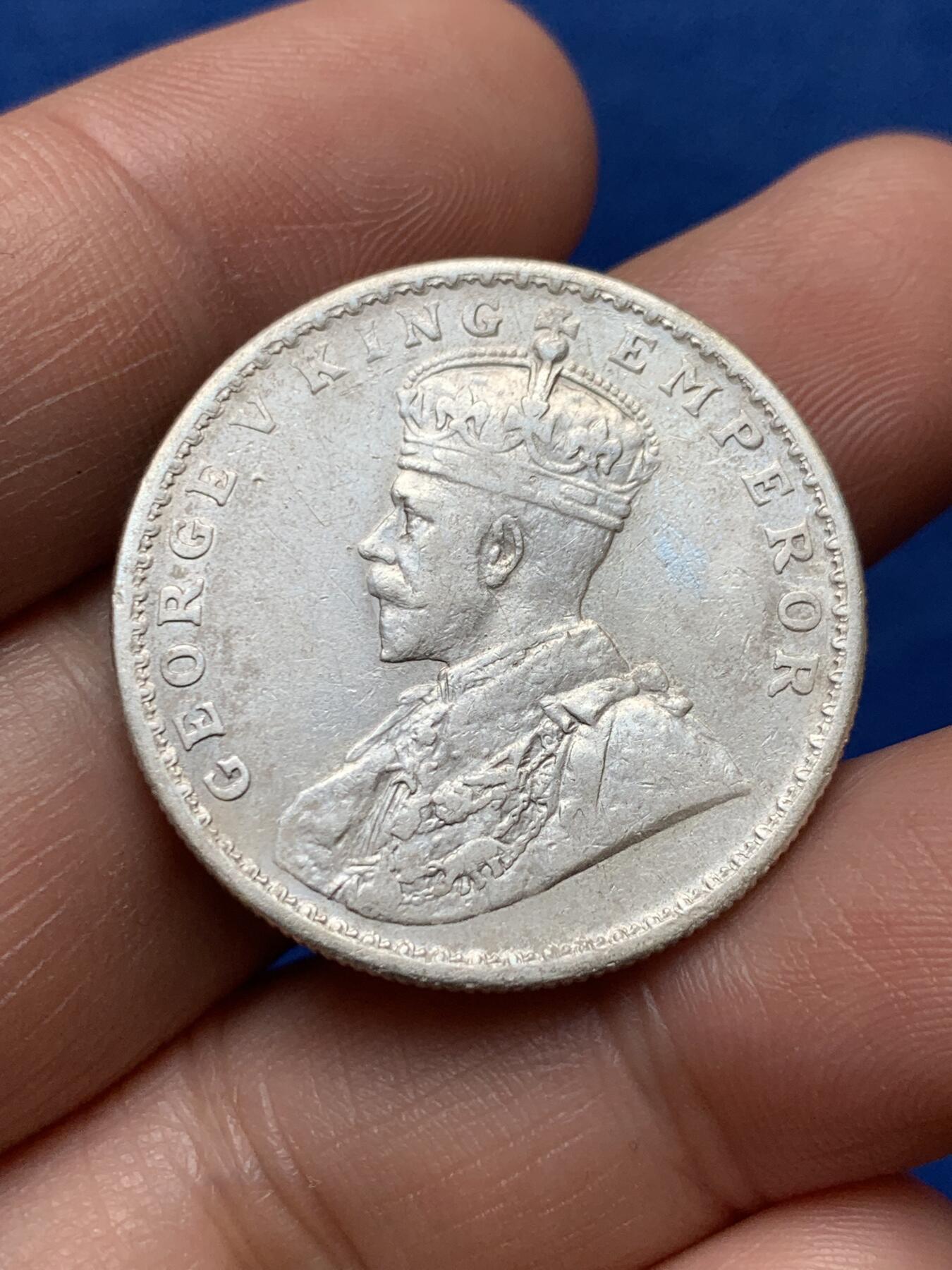 《竞宝斋》第378场 周日，周一 2场连拍 （全场包邮） 两枚一组 乔治五世印度1卢比 一枚1913年，一枚1917年。