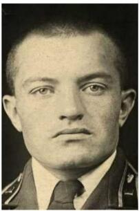 苏联勋章奖章5月8日晚上九点结束在麦稀奇 找不到的加我qq或者微信都是184277308备注苏章拍卖。最好加微信群每次都会通知还有提前可以一口价的 最近会持续拍卖一些东西。 苏联二级为国勋章 523097 坦克连连长 右下角珐琅磕碰 党徽原配无改动 版本非常好 Филатов Владимир Федорович 51独立坦克团连指挥员 44.6.24，突破了敌军第一和第二道战壕防线，深入2公里，消灭反坦克炮6门，掩体连同守军3个，机枪火力点7个，弹药库4座，敌军官兵约60人。 他本人消灭了1门反坦克炮、1个机枪火力点和敌军官兵约10人。