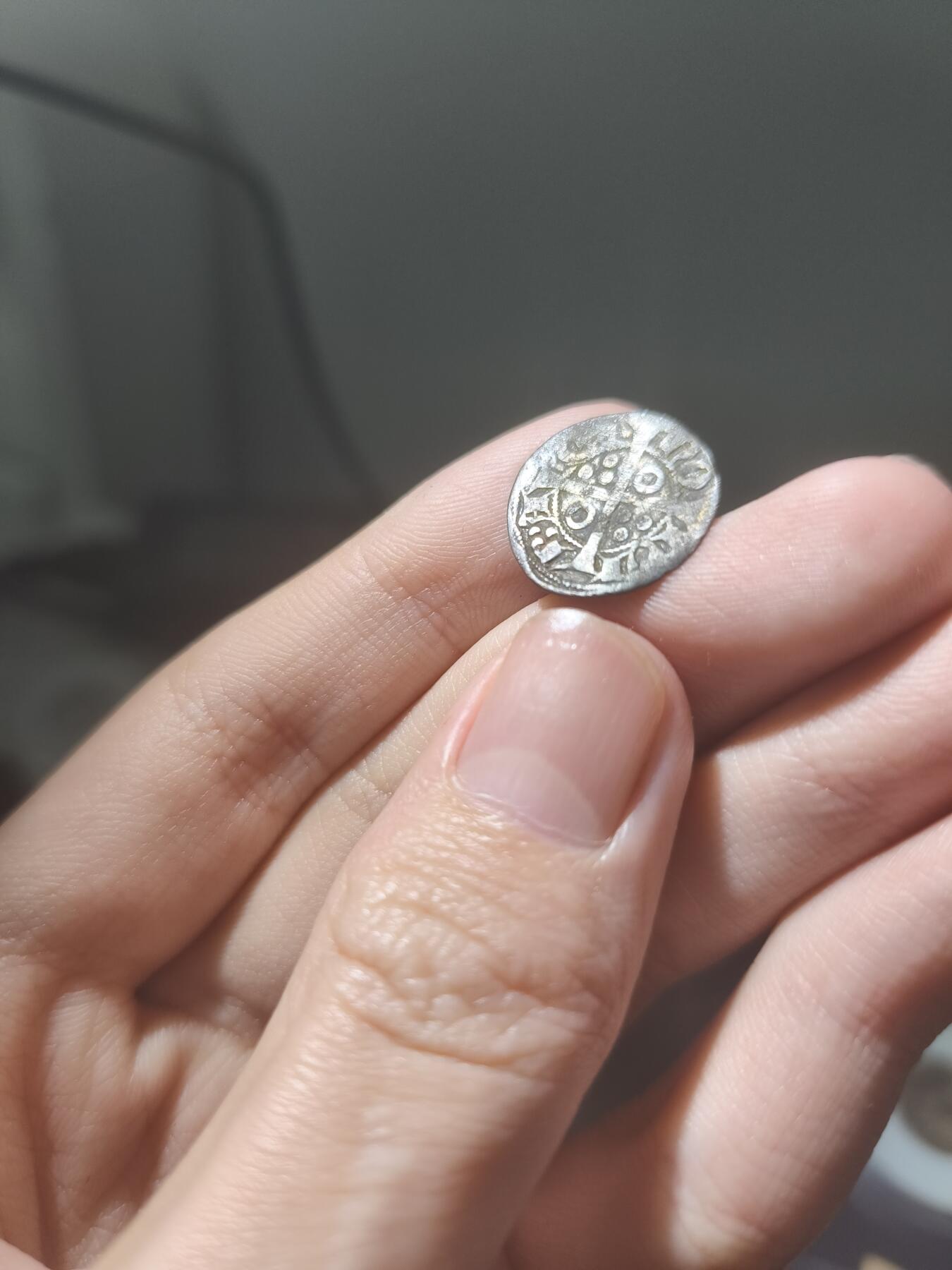 星盘世界钱币《穿越千年时光来到你的藏匣 》--5.9全球珍币拍卖夜 加泰罗尼亚肖恩二世银币，迪纳尔十分罕见的