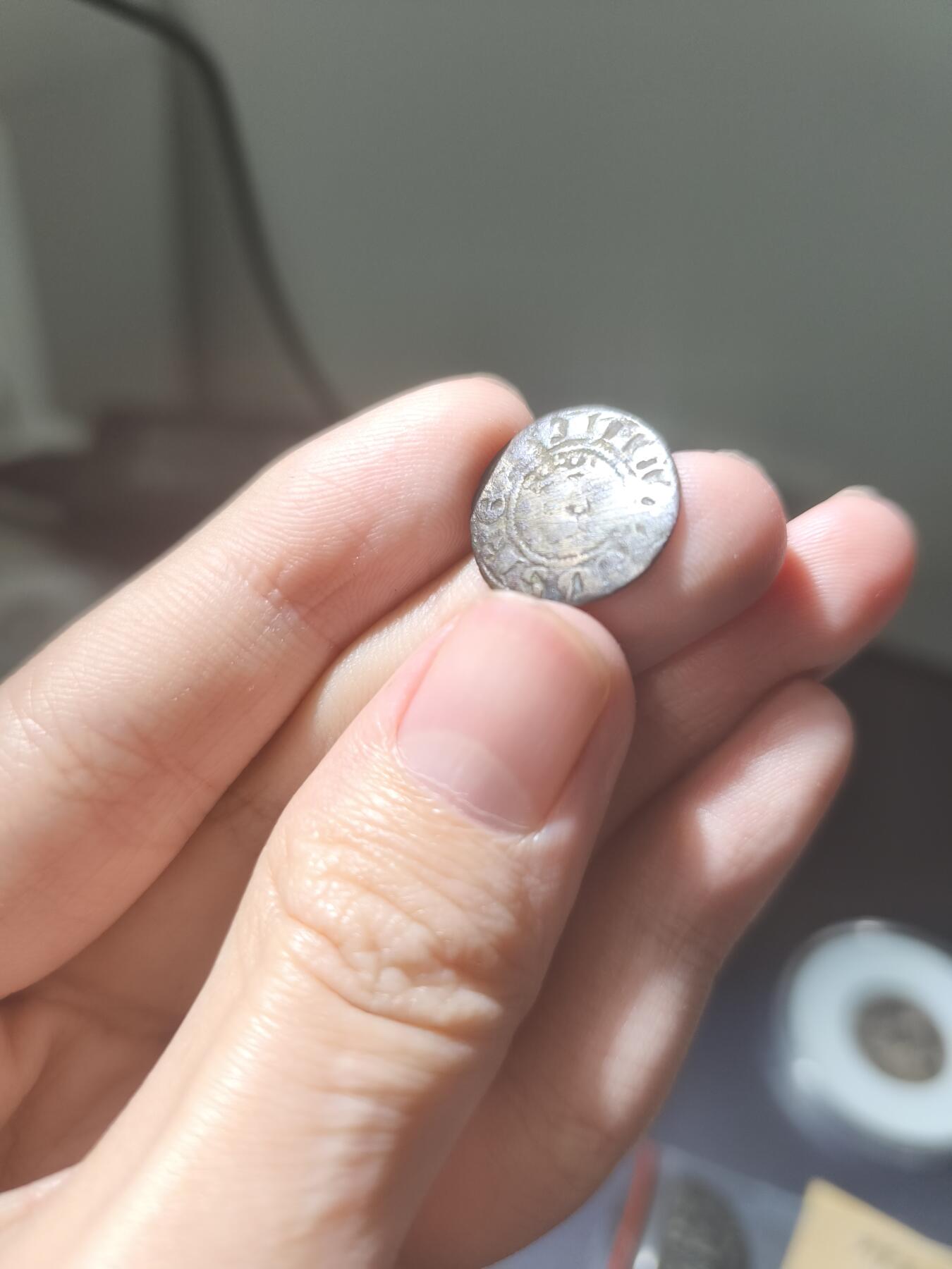 星盘世界钱币《穿越千年时光来到你的藏匣 》--5.9全球珍币拍卖夜 加泰罗尼亚肖恩二世银币，迪纳尔十分罕见的